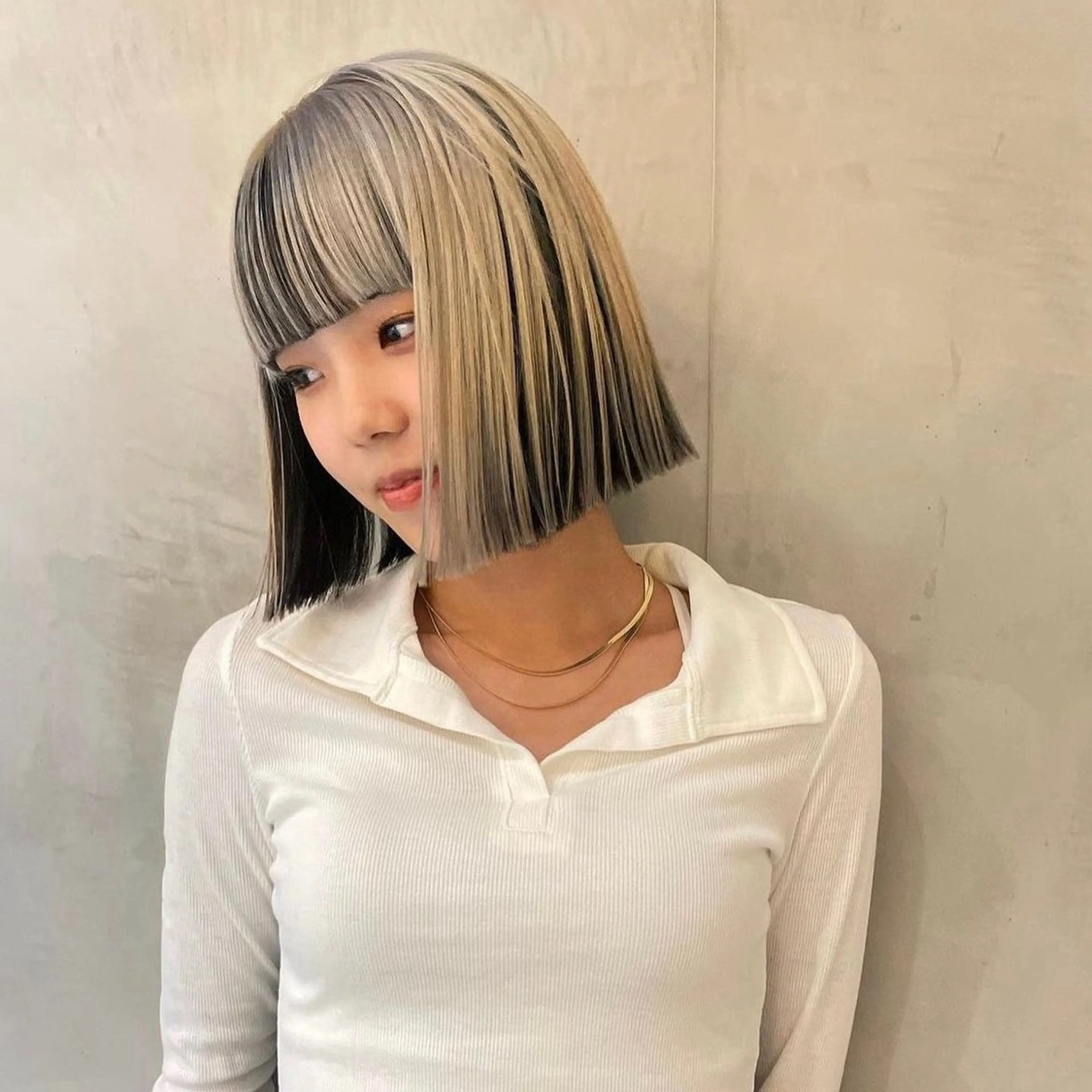 ショート カラー suvvy hairsalonのヘアスタイル