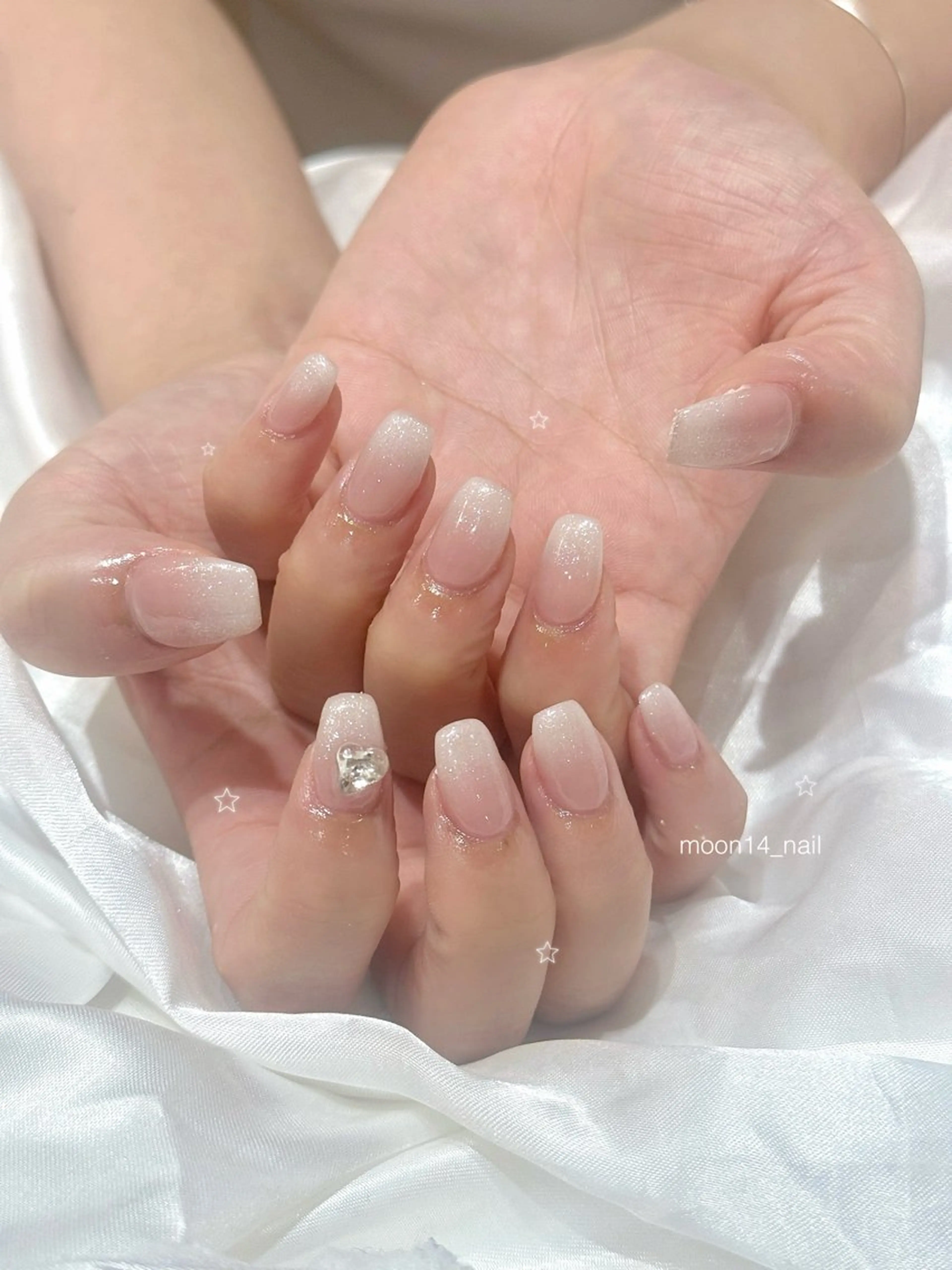 ネイル ジェルネイル グラデーション ハート オフィスネイル パラジェル ハンドネイル natsuki 💫のネイルデザイン