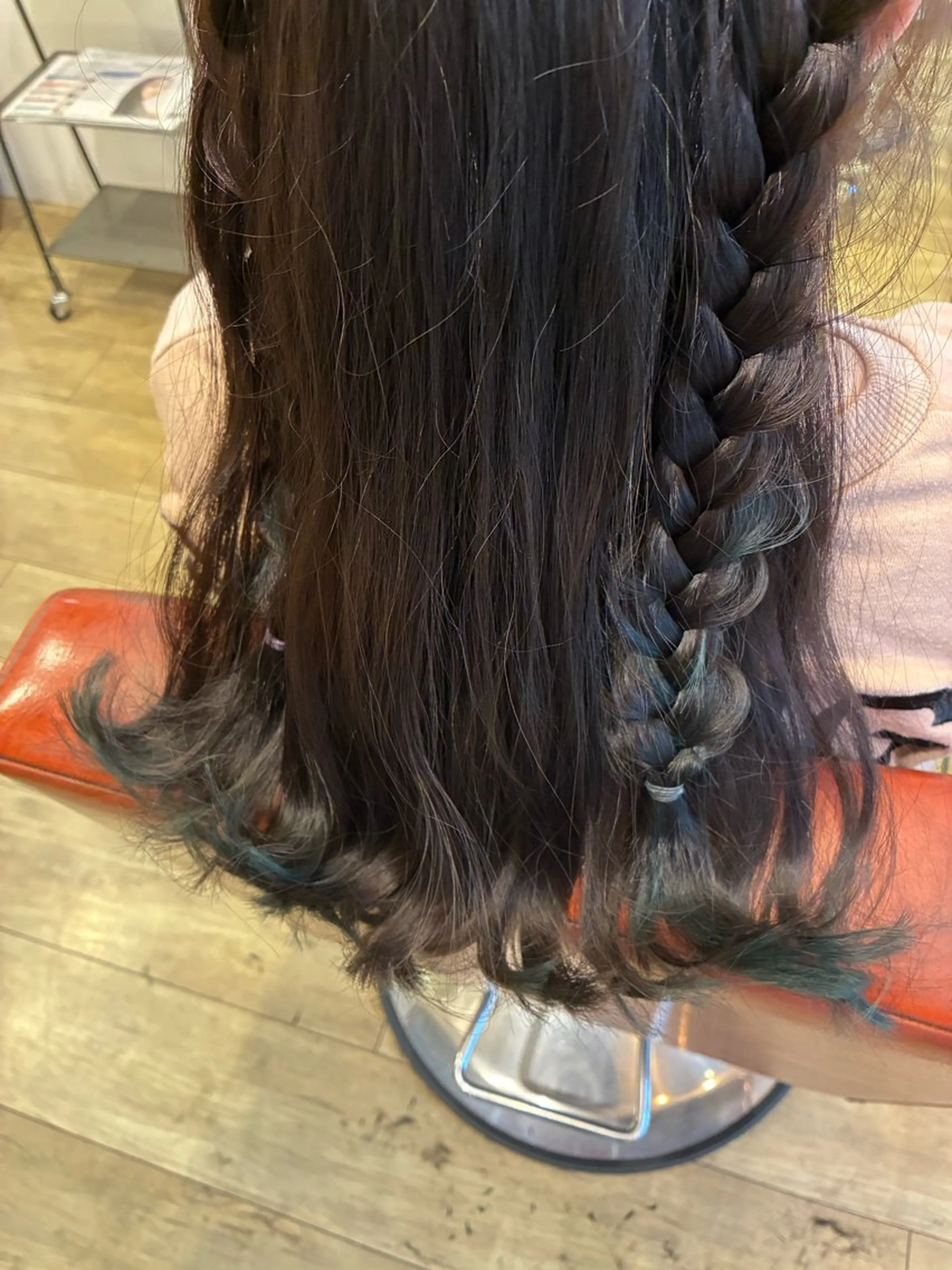 カラー 清水 美香のヘアスタイル