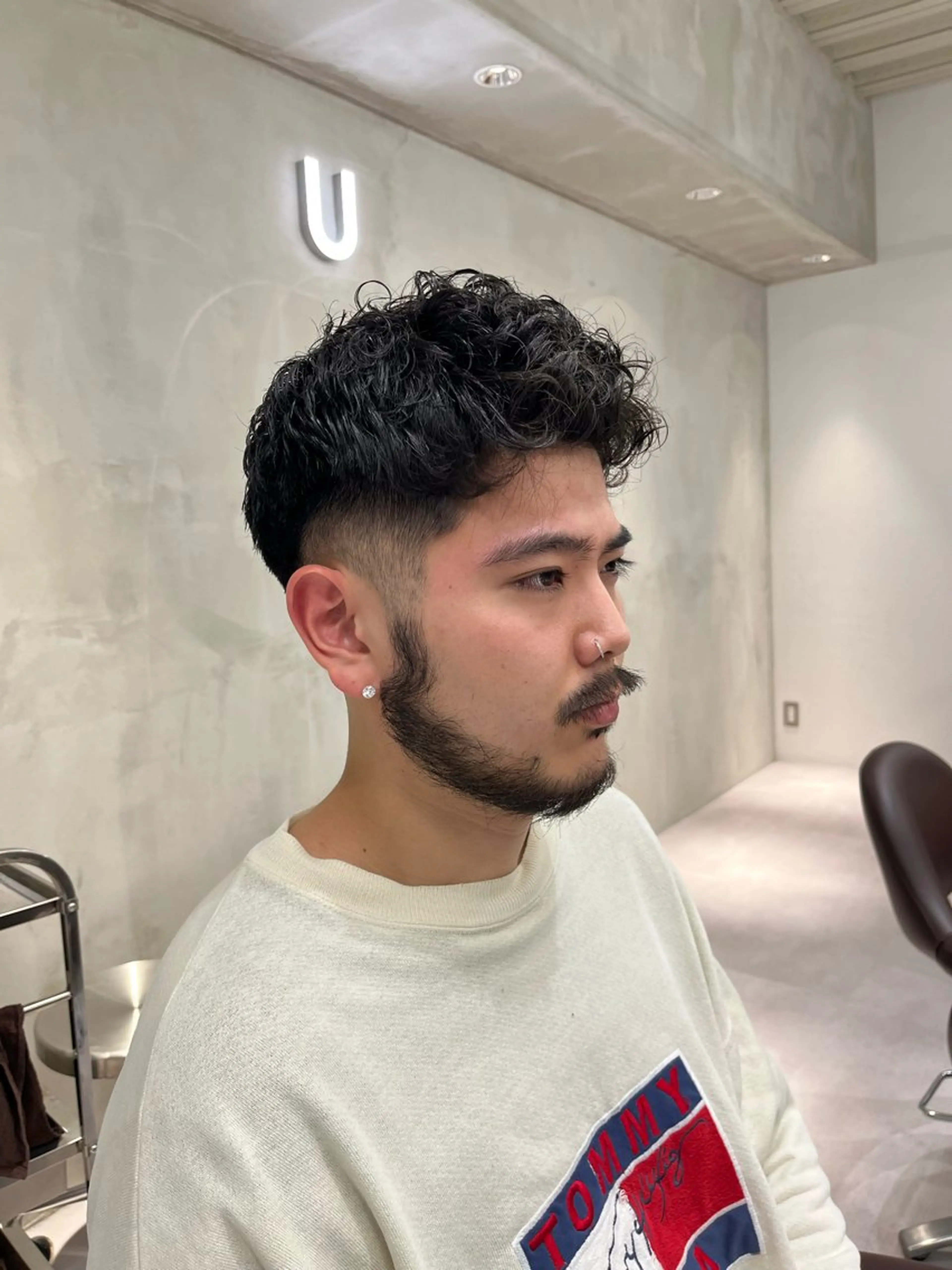 ショート ⚡メンズパーマフ ェードカットTomyのヘアスタイル