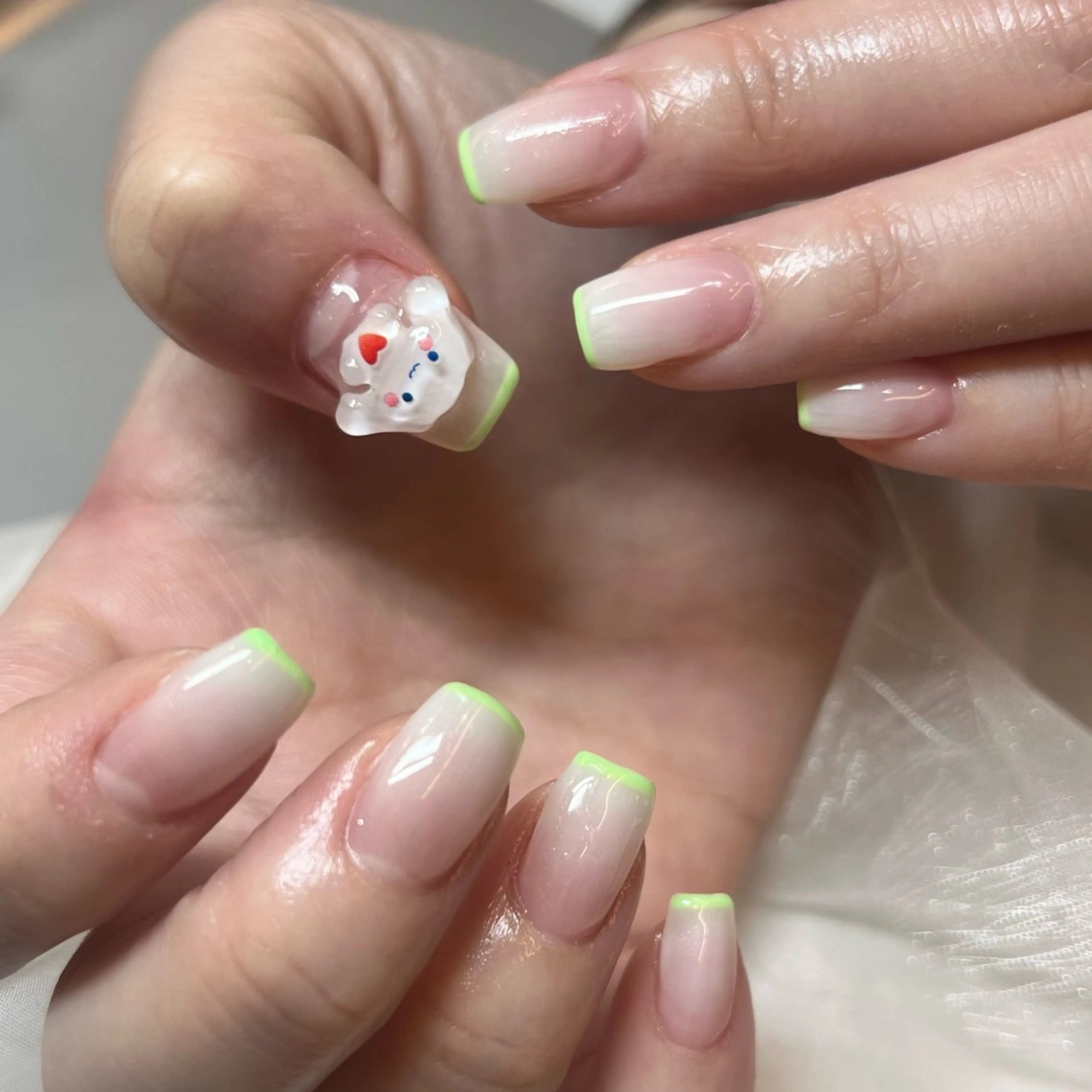 ネイル アートネイル オーロラネイル ジェルネイル 韓国ネイル ロングネイル ハンドネイル clover nailのネイルデザイン