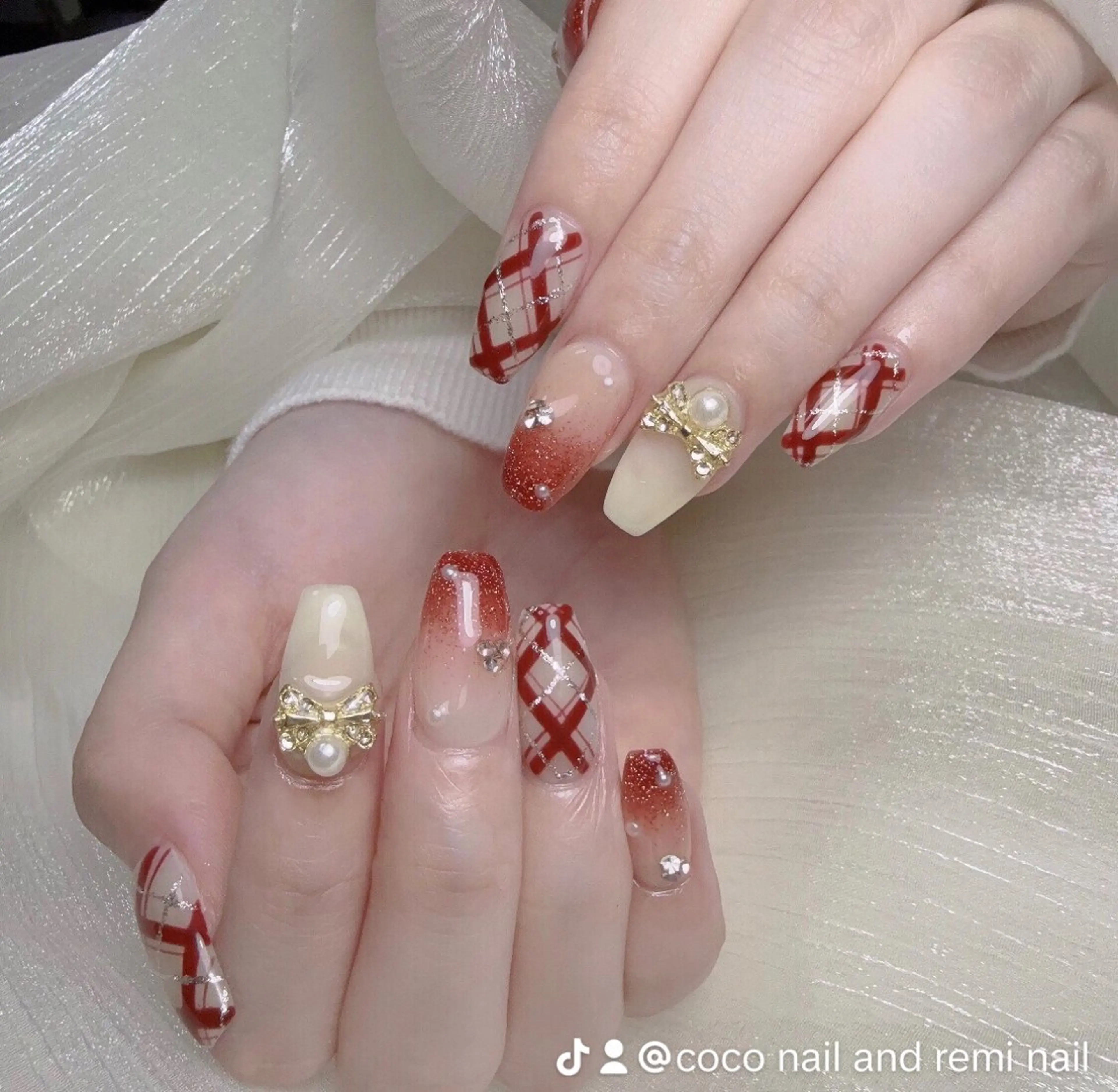 ネイル 長さ出し フレンチネイル 韓国ネイル レース マグネットネイル 高橋 ユキのネイルデザイン