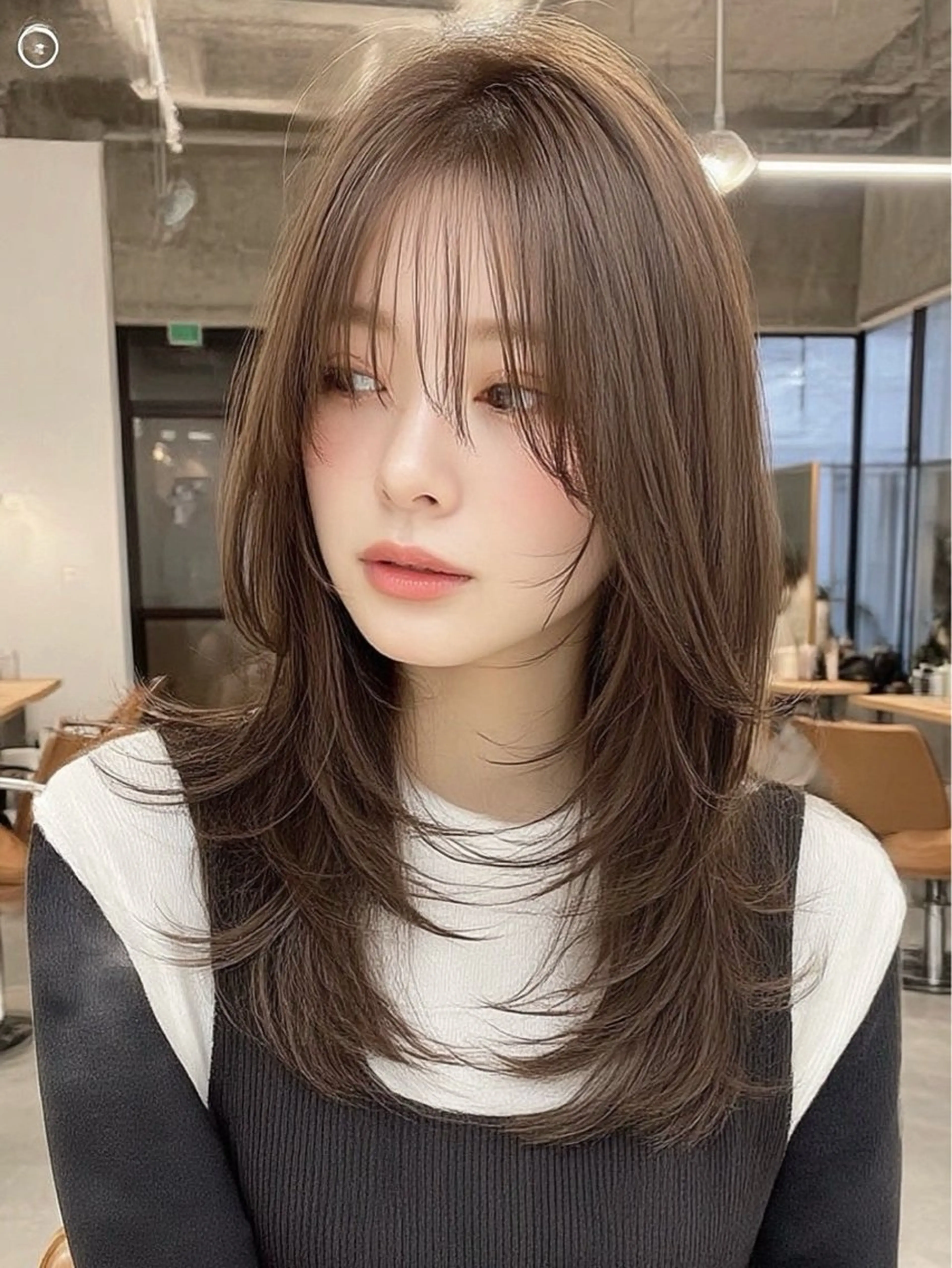 ロング カラー 顔まわりレイヤー レイヤーカット edA. 鎌倉のヘアスタイル