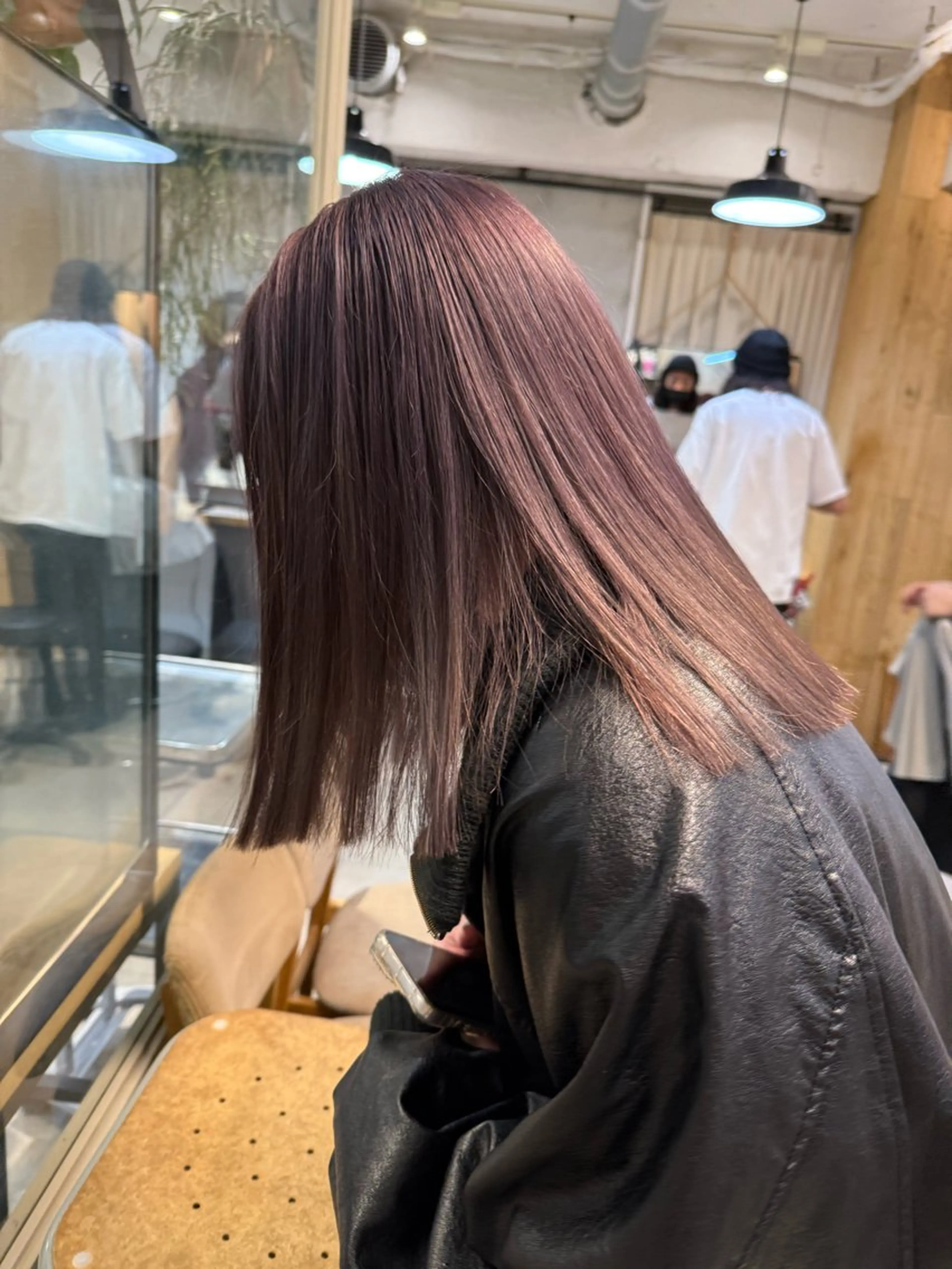 ミディアム カラー ミルクティー× グレージュMOMOのヘアスタイル