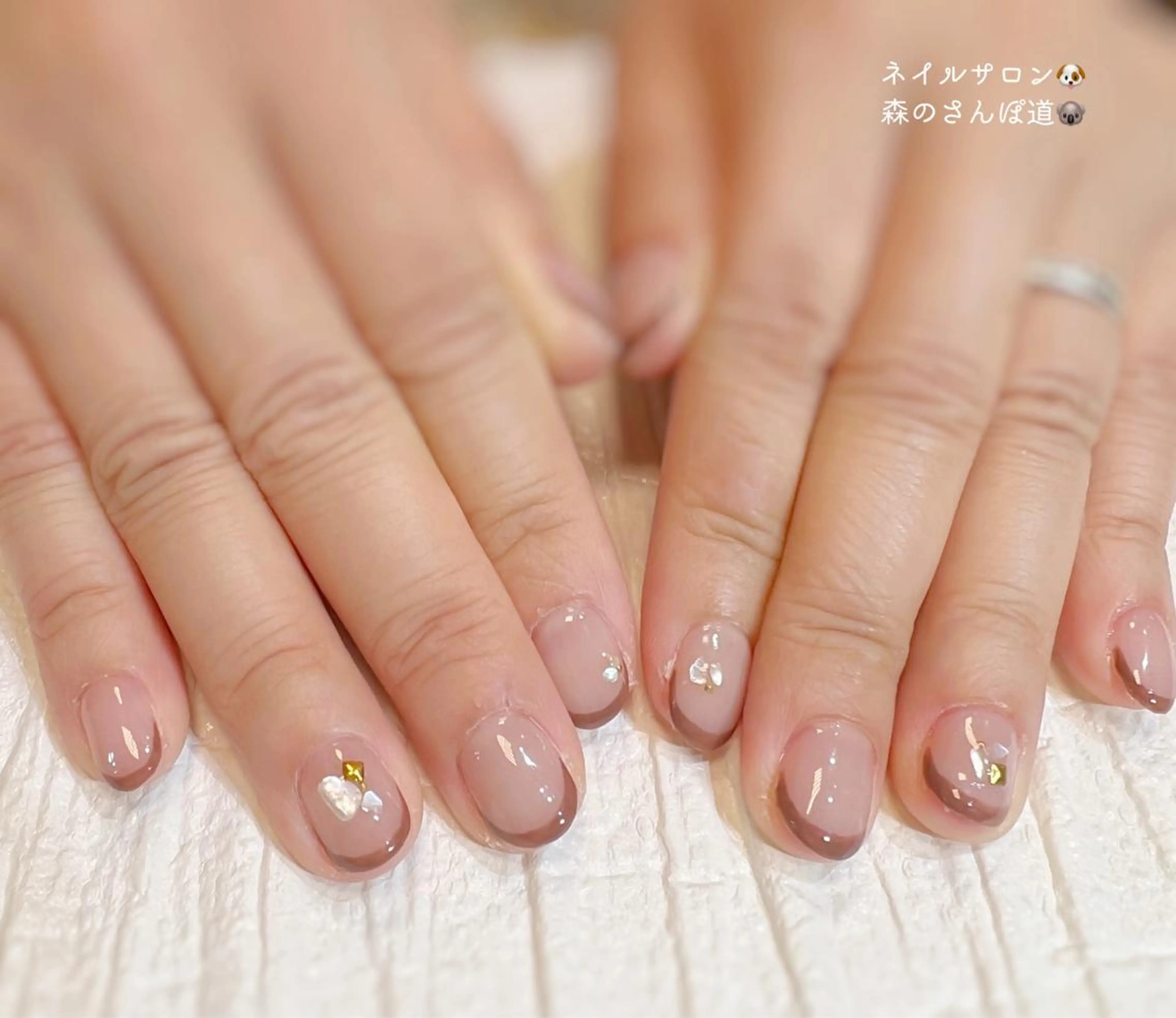 ネイル ハンドネイル ショートネイル 森のさんぽ道のネイルデザイン