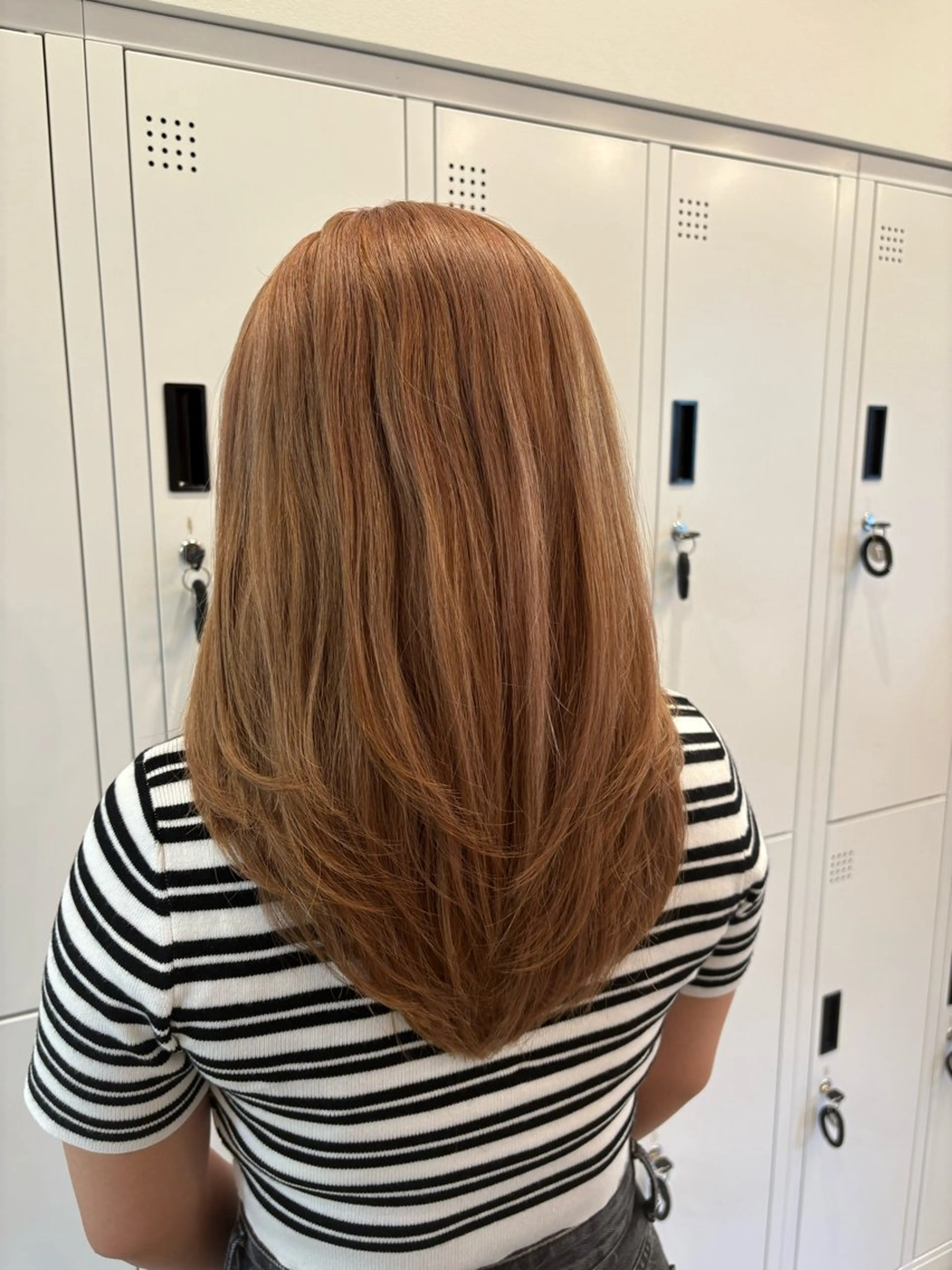 ロング レイヤーカット カット ヘアカラー 藤原仁美/レイヤー /透明感カラーのヘアスタイル