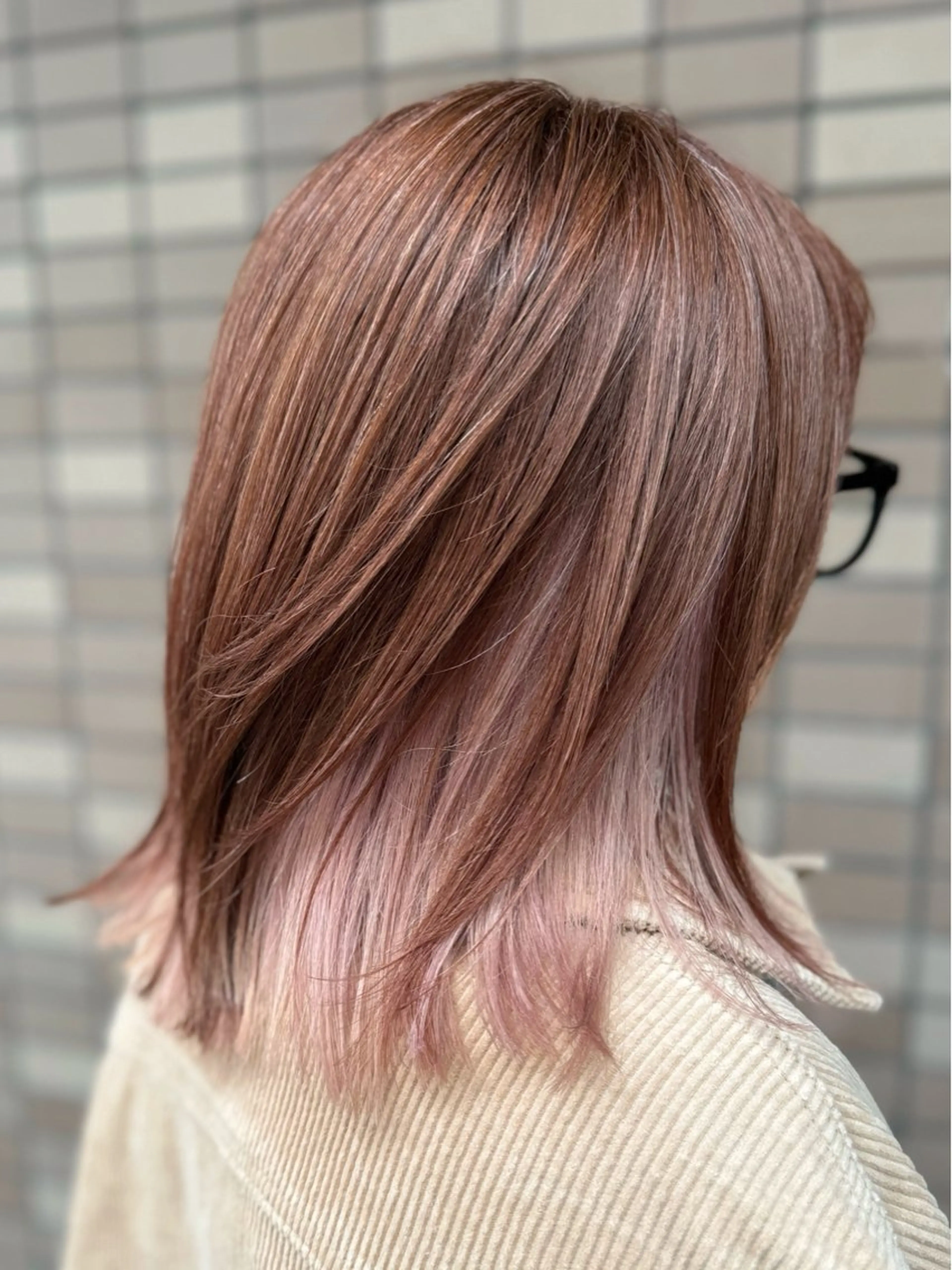 ミディアム カット ヘアカラー dolphin ドルフィンオーナーのヘアスタイル