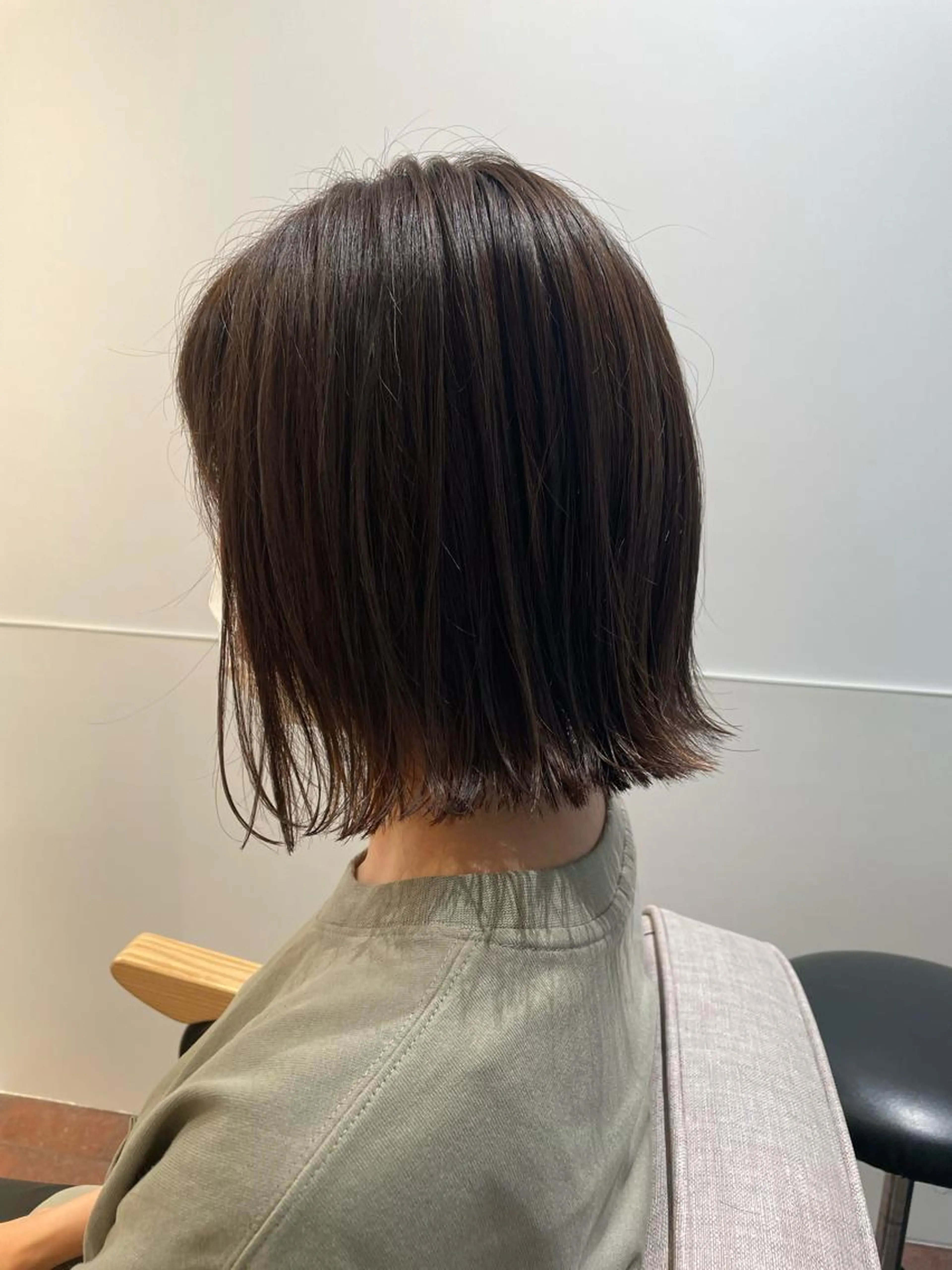 【切りっぱなしボブカット+うる艶カラー+艶々トリートメント】の写真