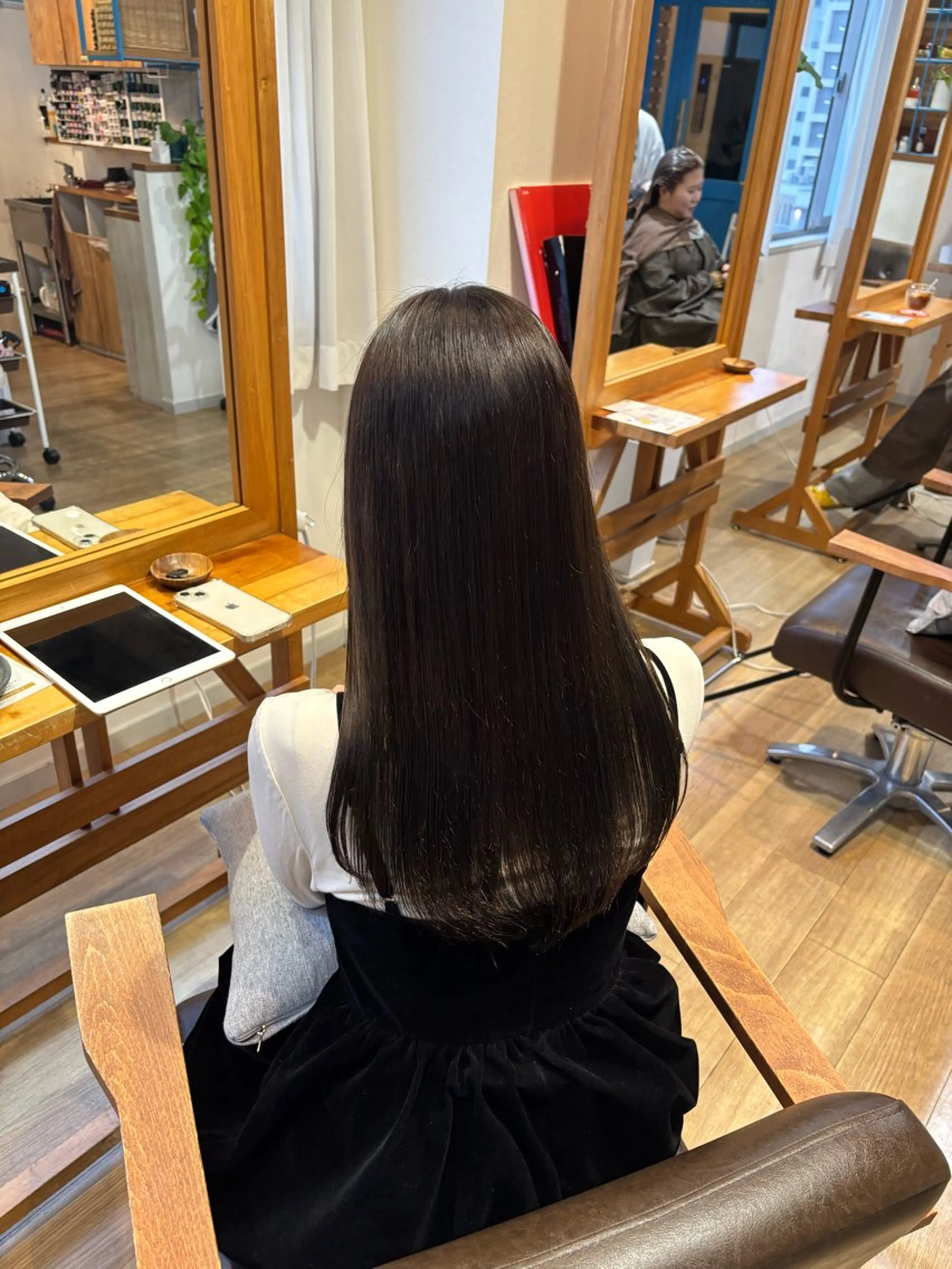 ロング カラー ベージュカラー オリーブベージュ ヘアカラー トリートメント RINNO🌷艶髪/ 艶カラー/縮毛矯正のヘアスタイル