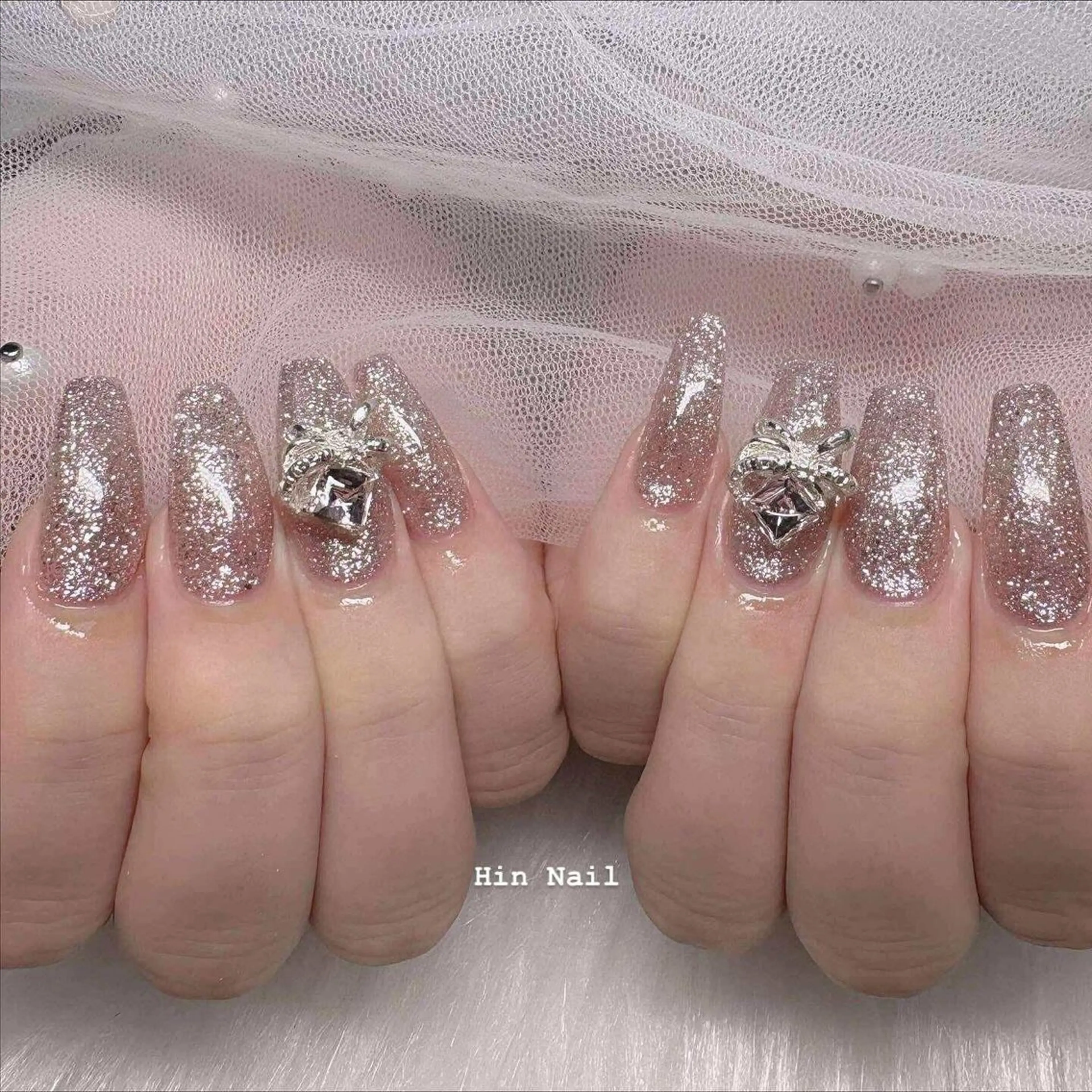 ネイル ハンドネイル Hin Nailsのネイルデザイン