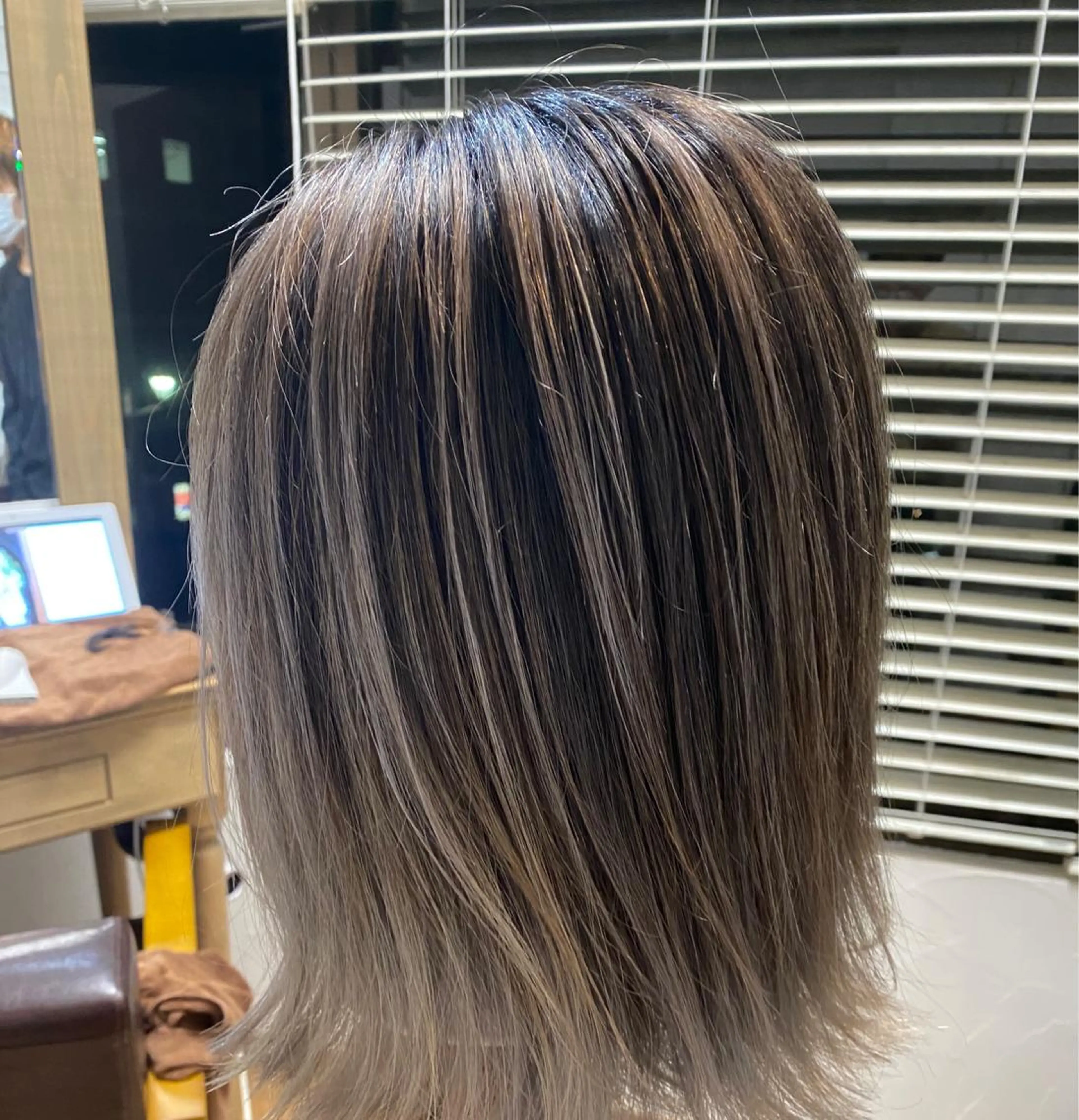 ミディアム レイヤーカット 小住 僚也のヘアスタイル