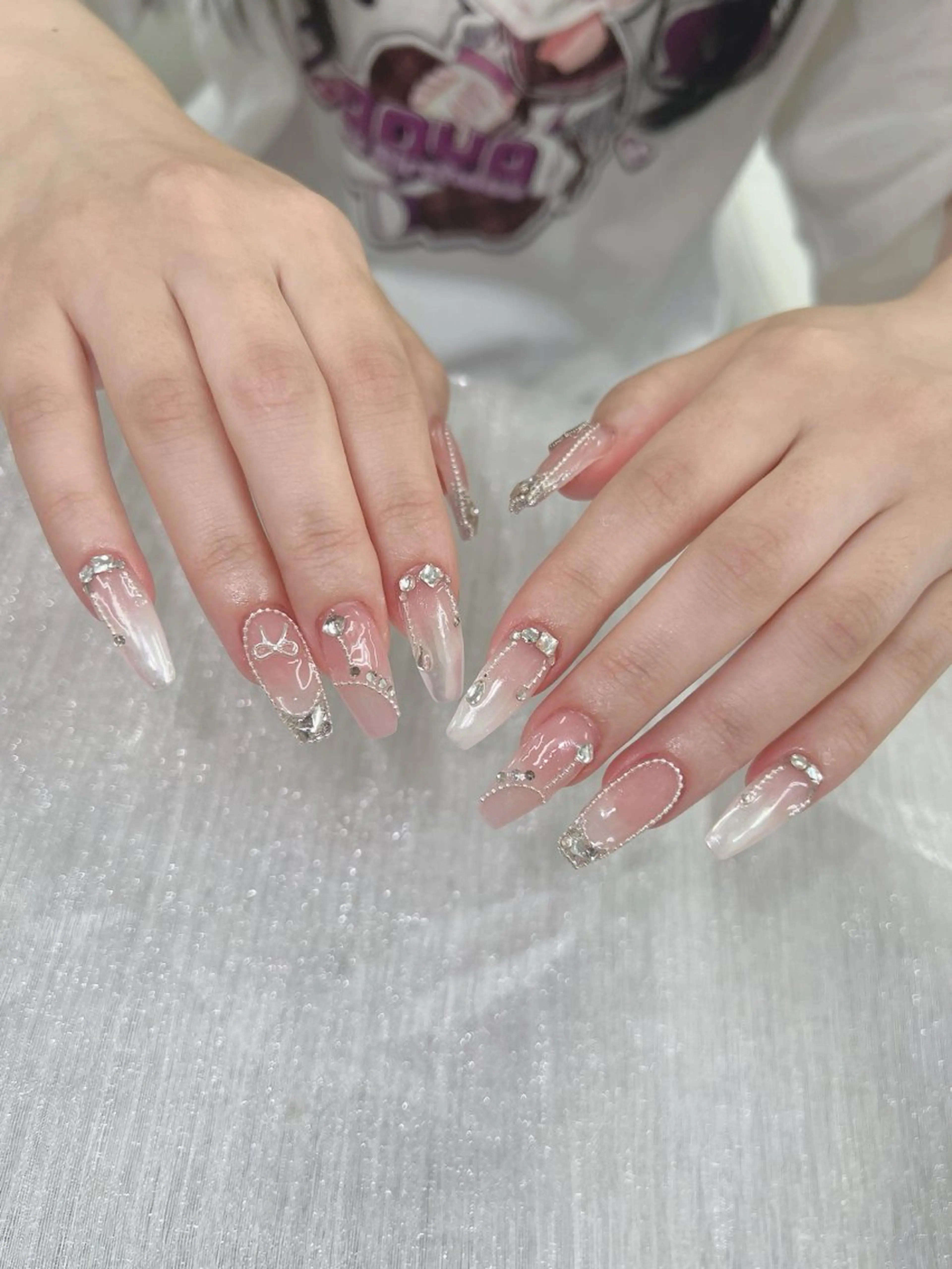 ネイル フレンチネイル ガラスフレンチ グラデーション マグネットネイル ミラーネイル Lee Nailsのネイルデザイン