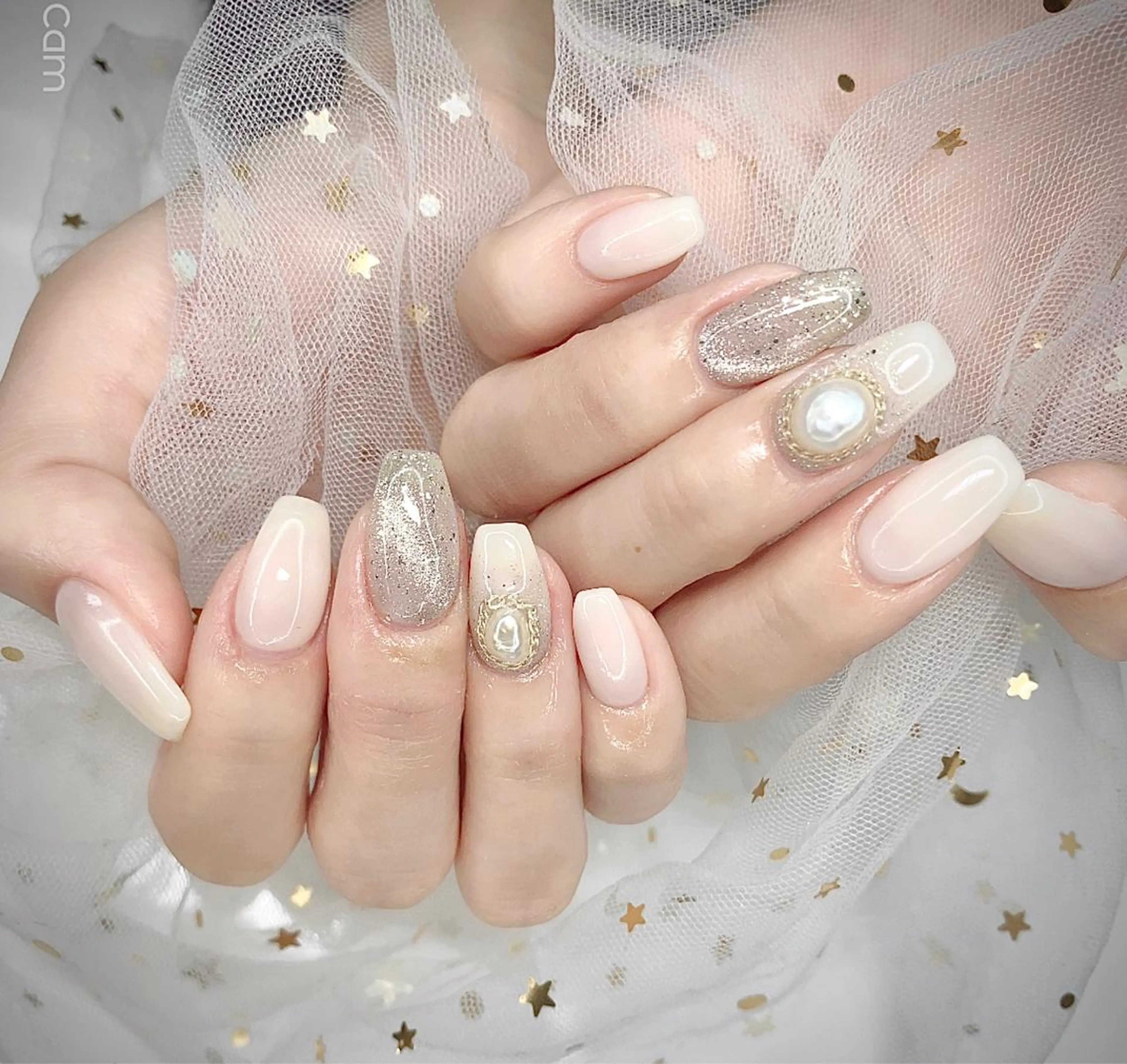 ネイル I-nailロング /ワンホン/キラキラのネイルデザイン