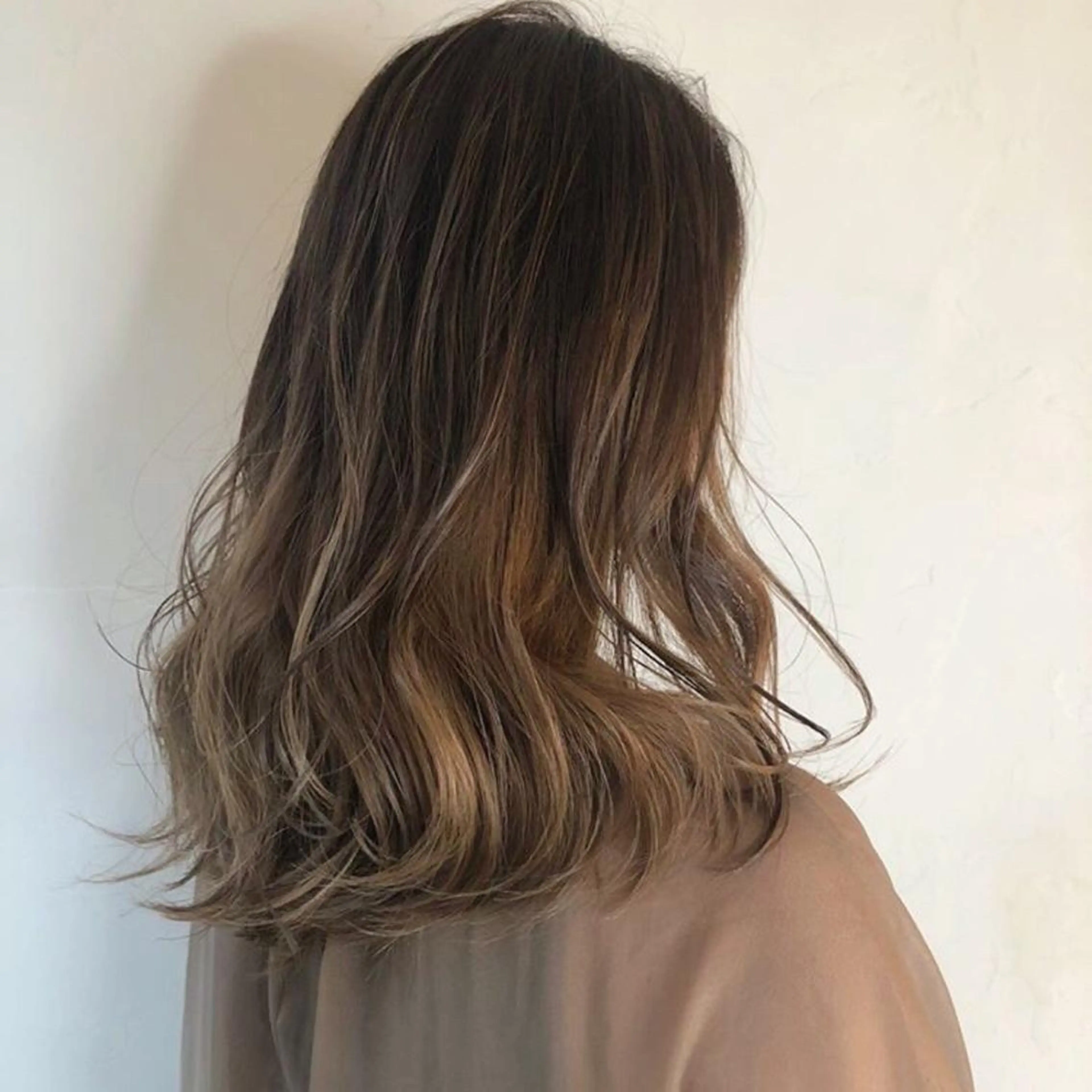 ロング カラー バレイヤージュ ダブルカラー 外国人風カラー レイヤーカット 高島大登/顔周り /レイヤーカットのヘアスタイル