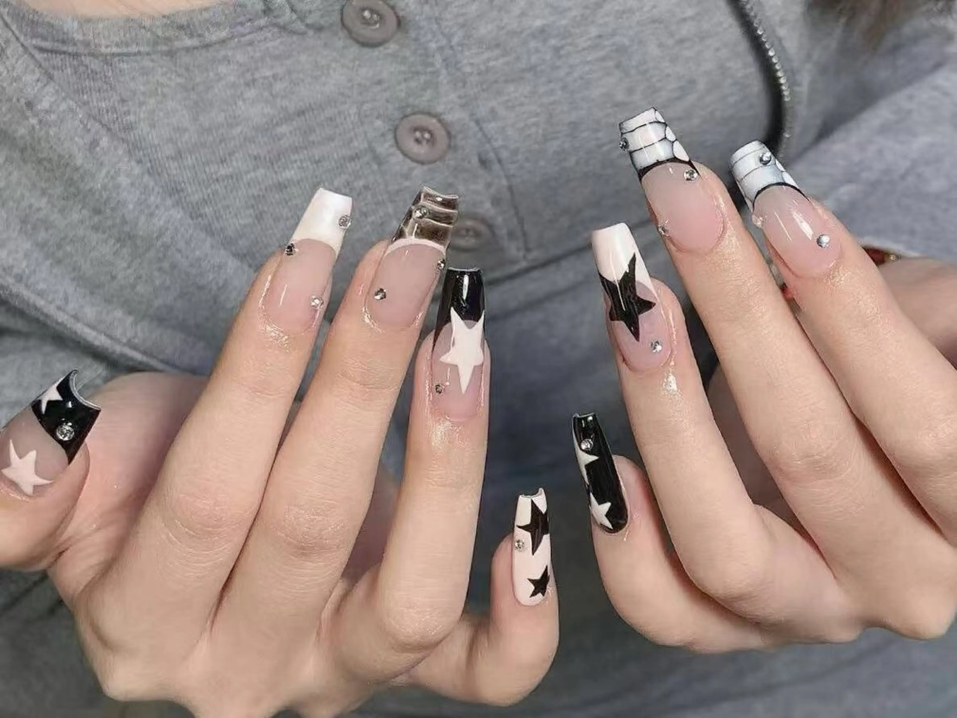 ネイル ハンドネイル ハンドケア DarkHoney 池袋店のネイルデザイン