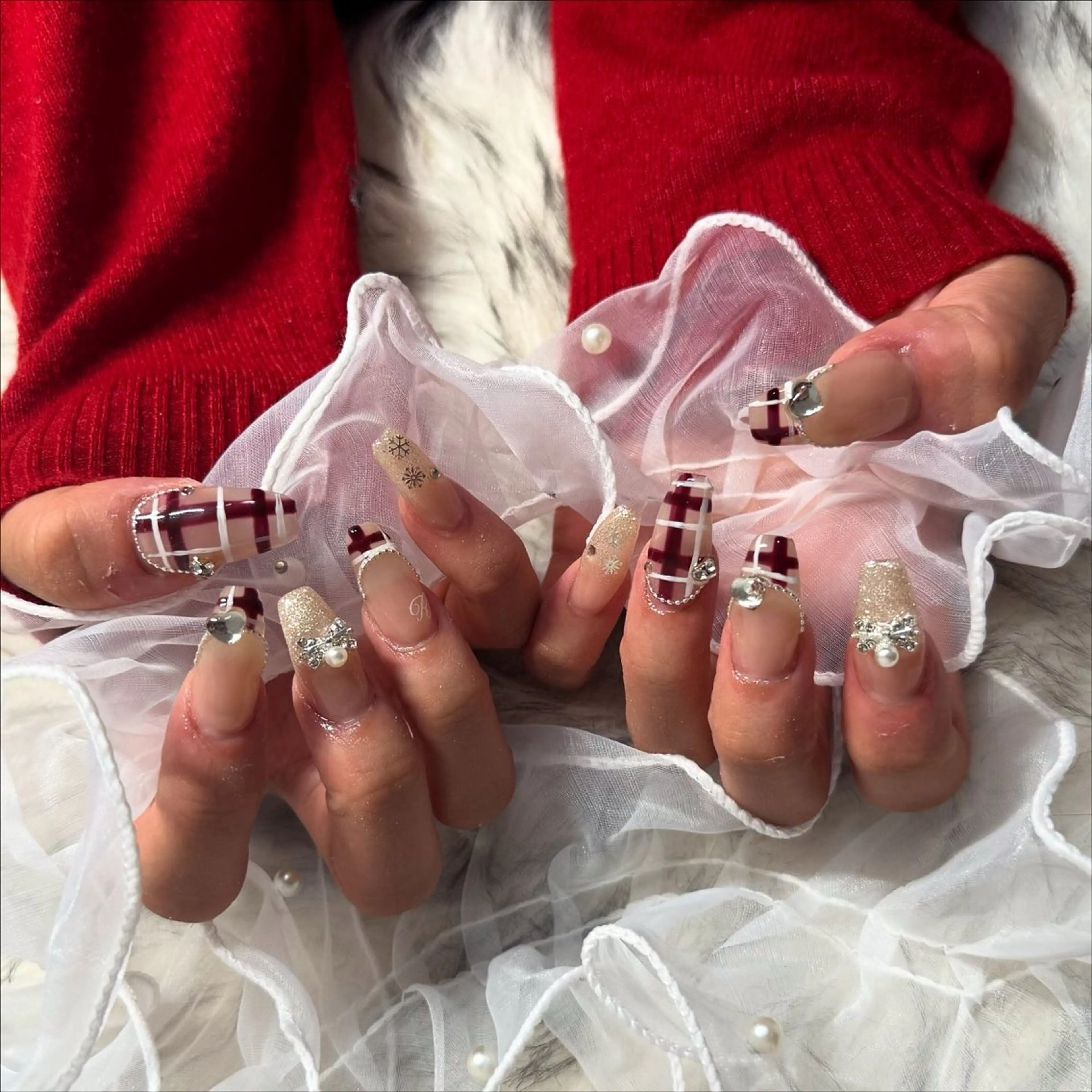 ロング ハンドネイル mao .のネイルデザイン