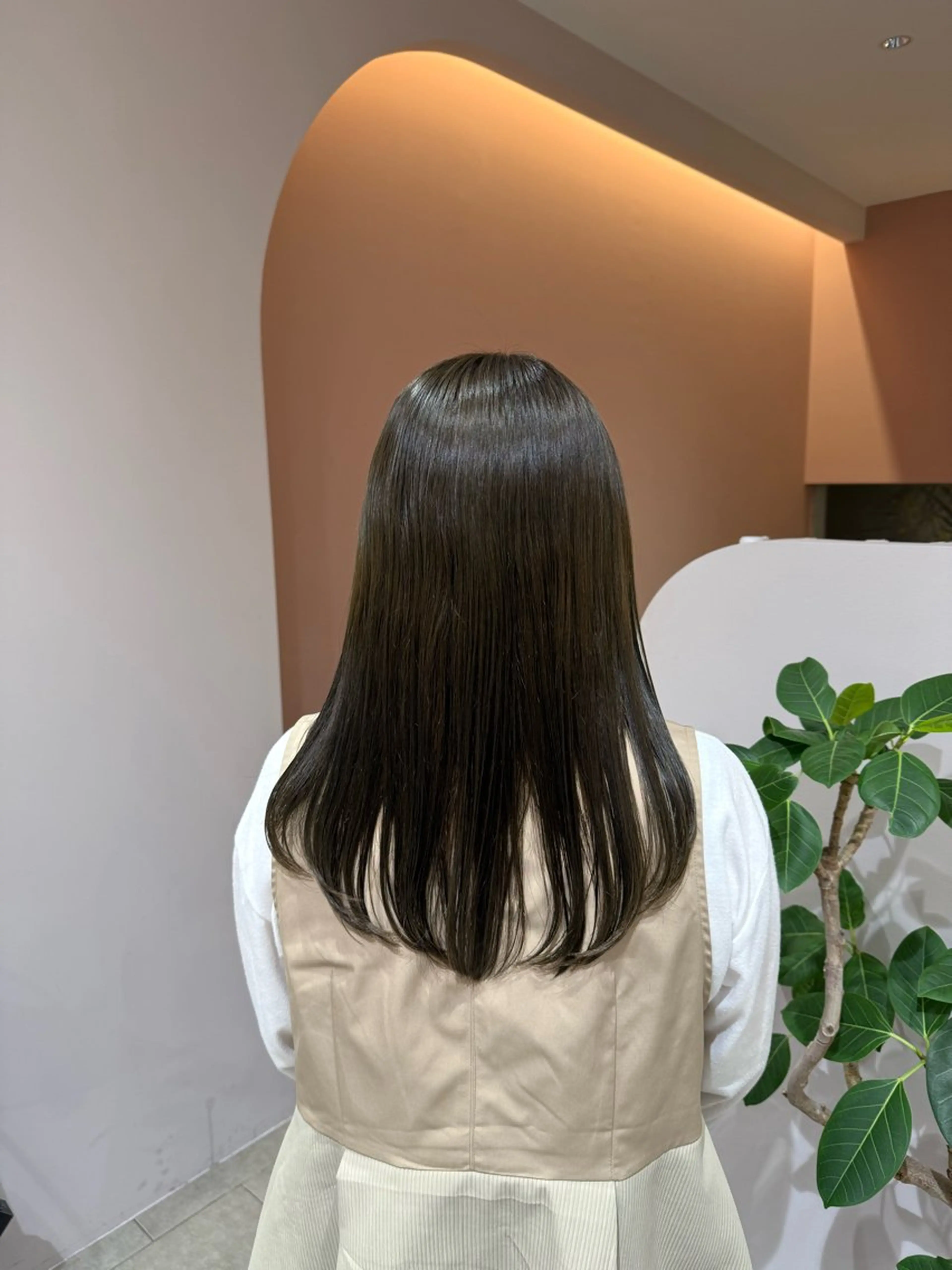 セミロング カラー RosierBlue 工藤のヘアスタイル