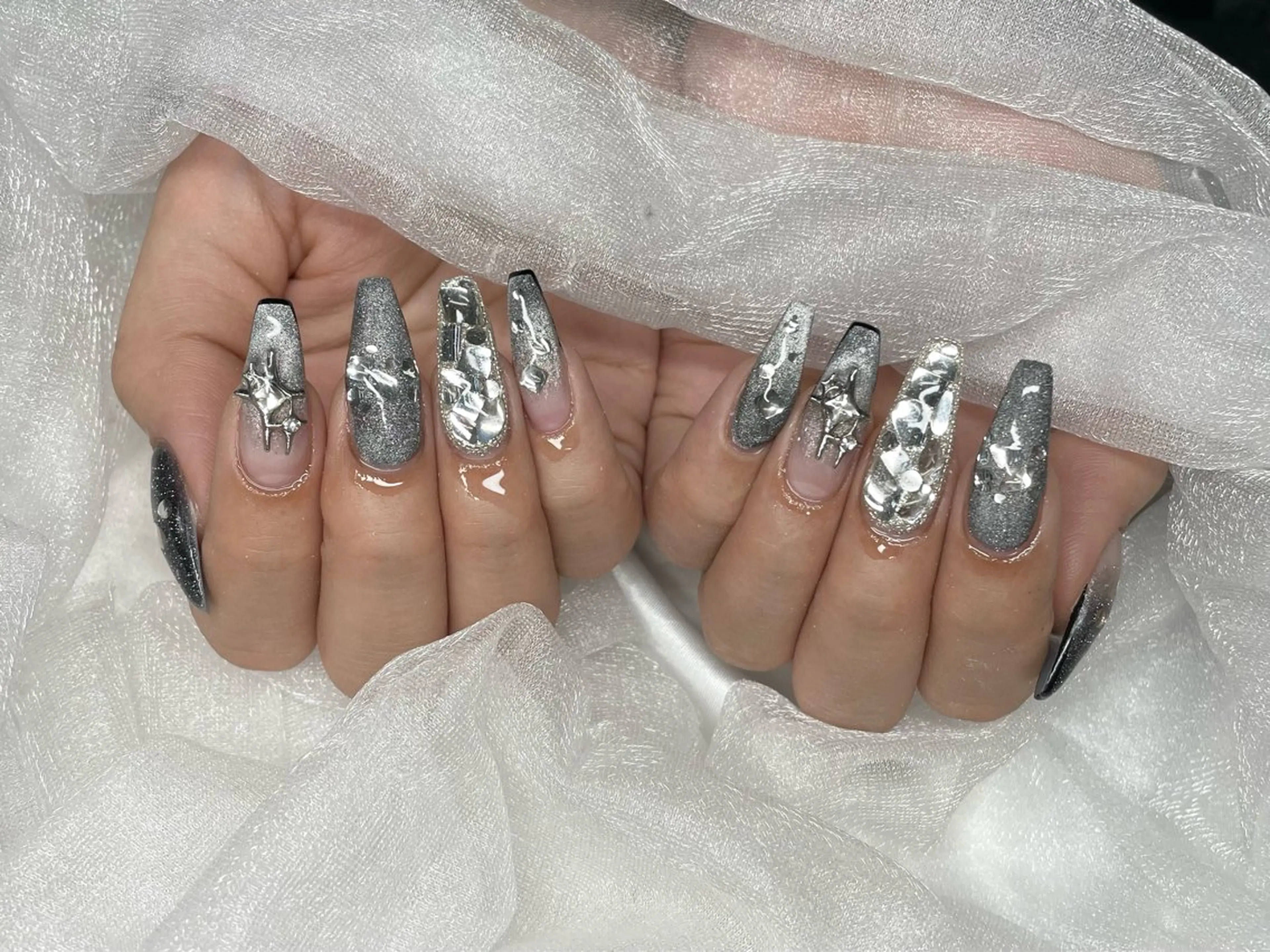 ネイル ハンドネイル Roi〈ロワ〉 Minakoのネイルデザイン