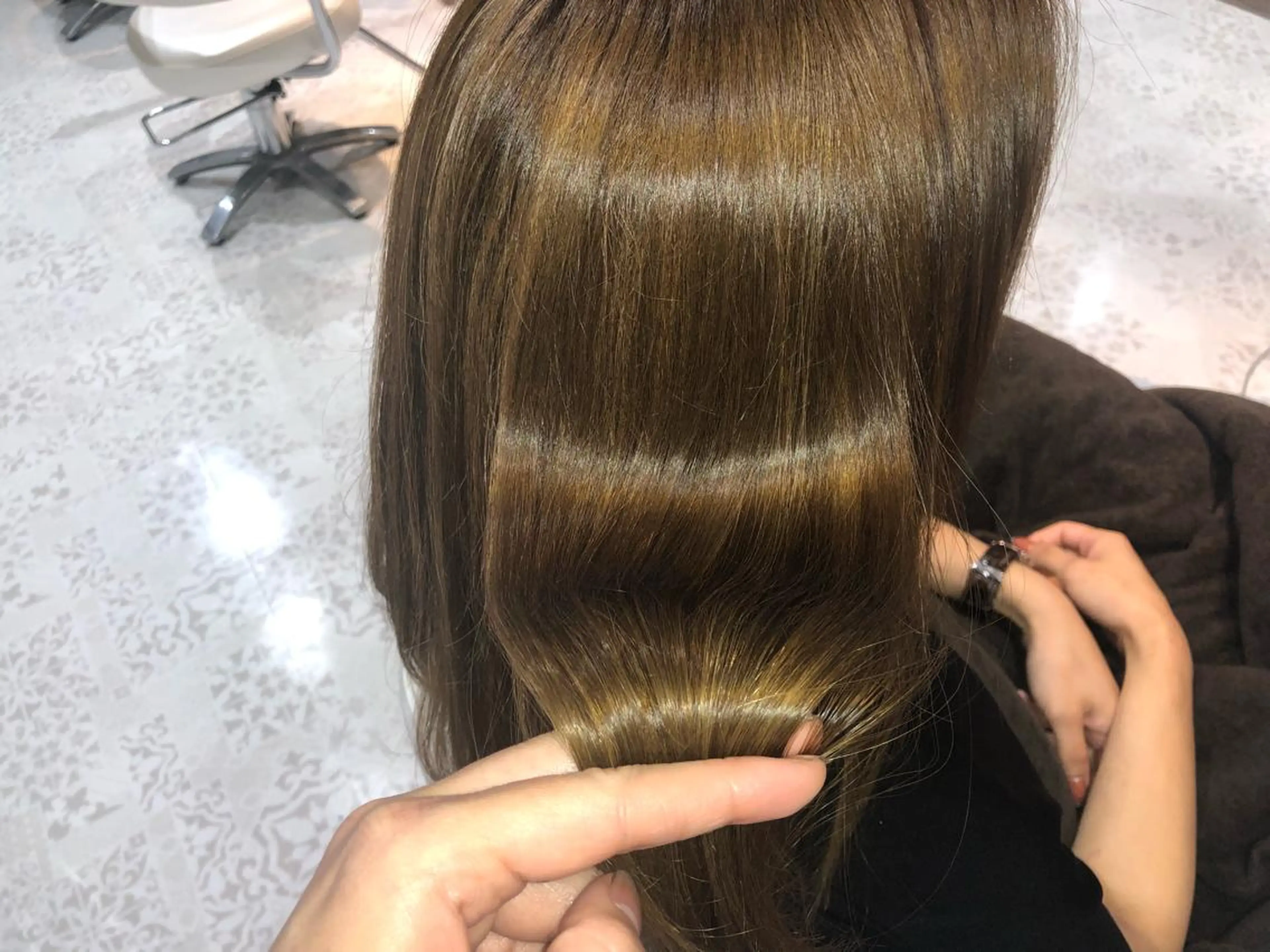 セミロング 辻本 夏子のヘアスタイル