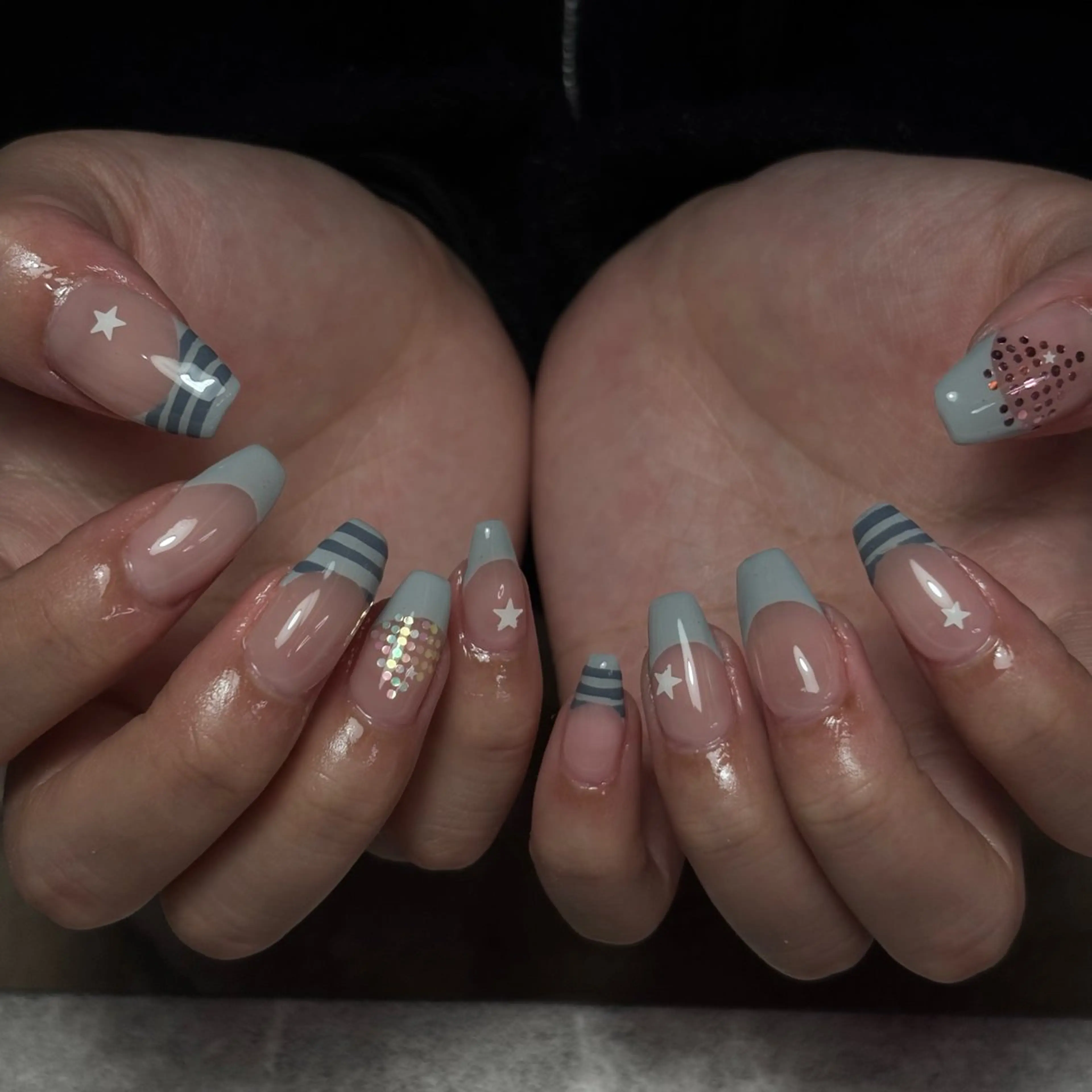 ネイル ボーダー 水色 ハンドネイル mood mitsukiのネイルデザイン