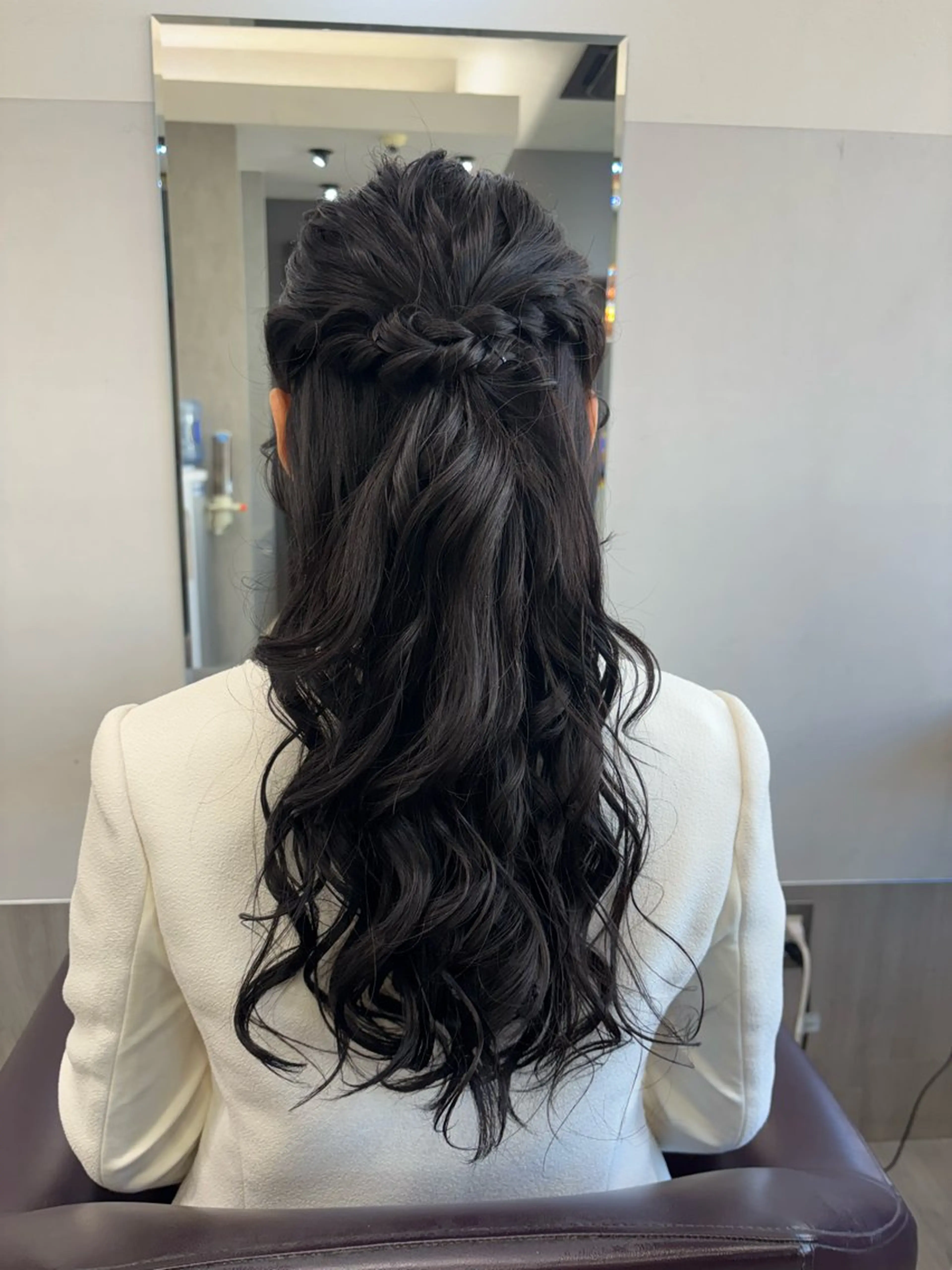 ヘアアレンジ ハーフアップ ヘアカラー ヘアセット ブリーチなしWカラー ヘアセット菜希のヘアスタイル
