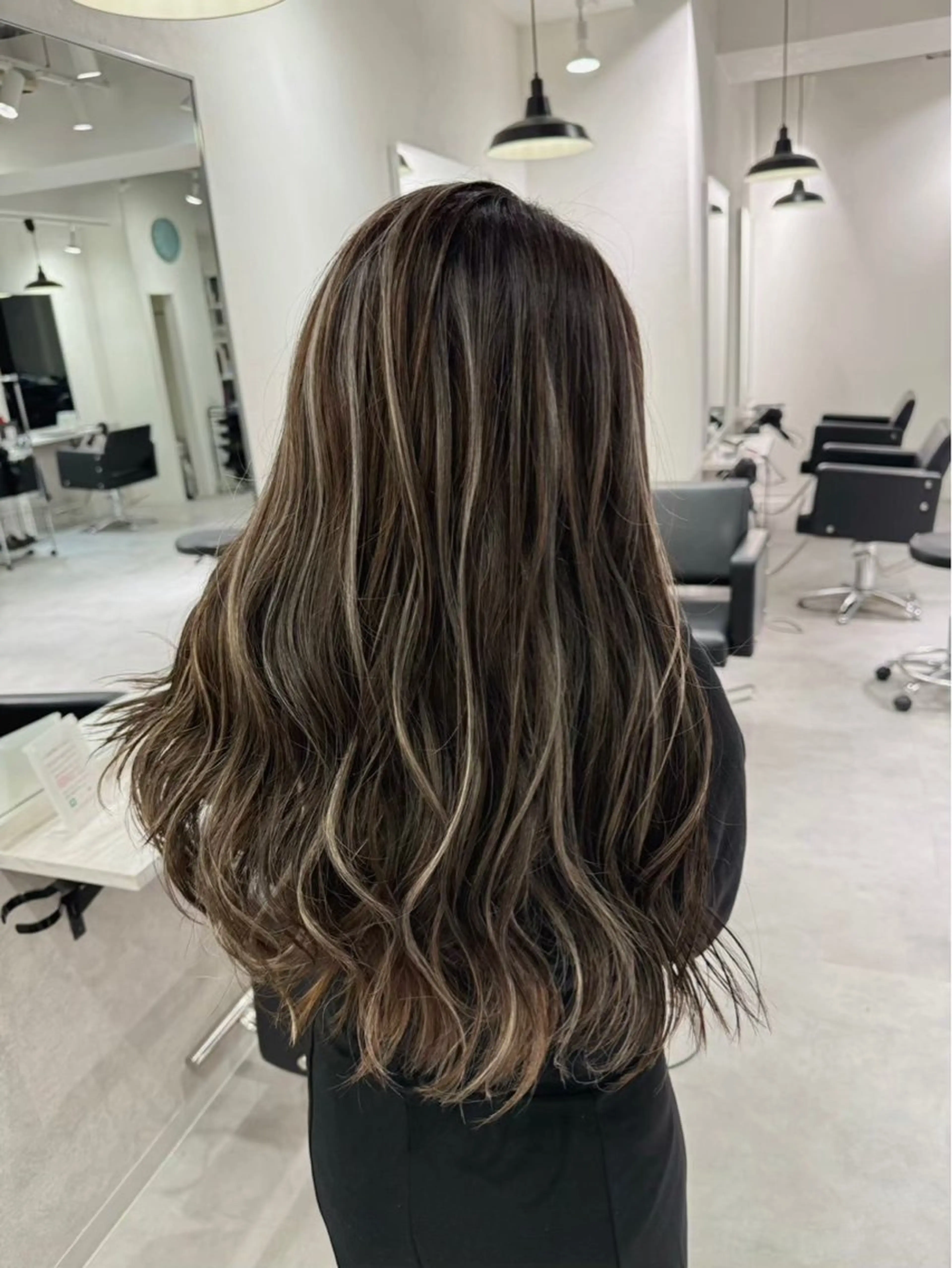 カラー ハイライトカラー ヘアカラー YUDAIブリーチ• カラー/心斎橋•難波のヘアスタイル