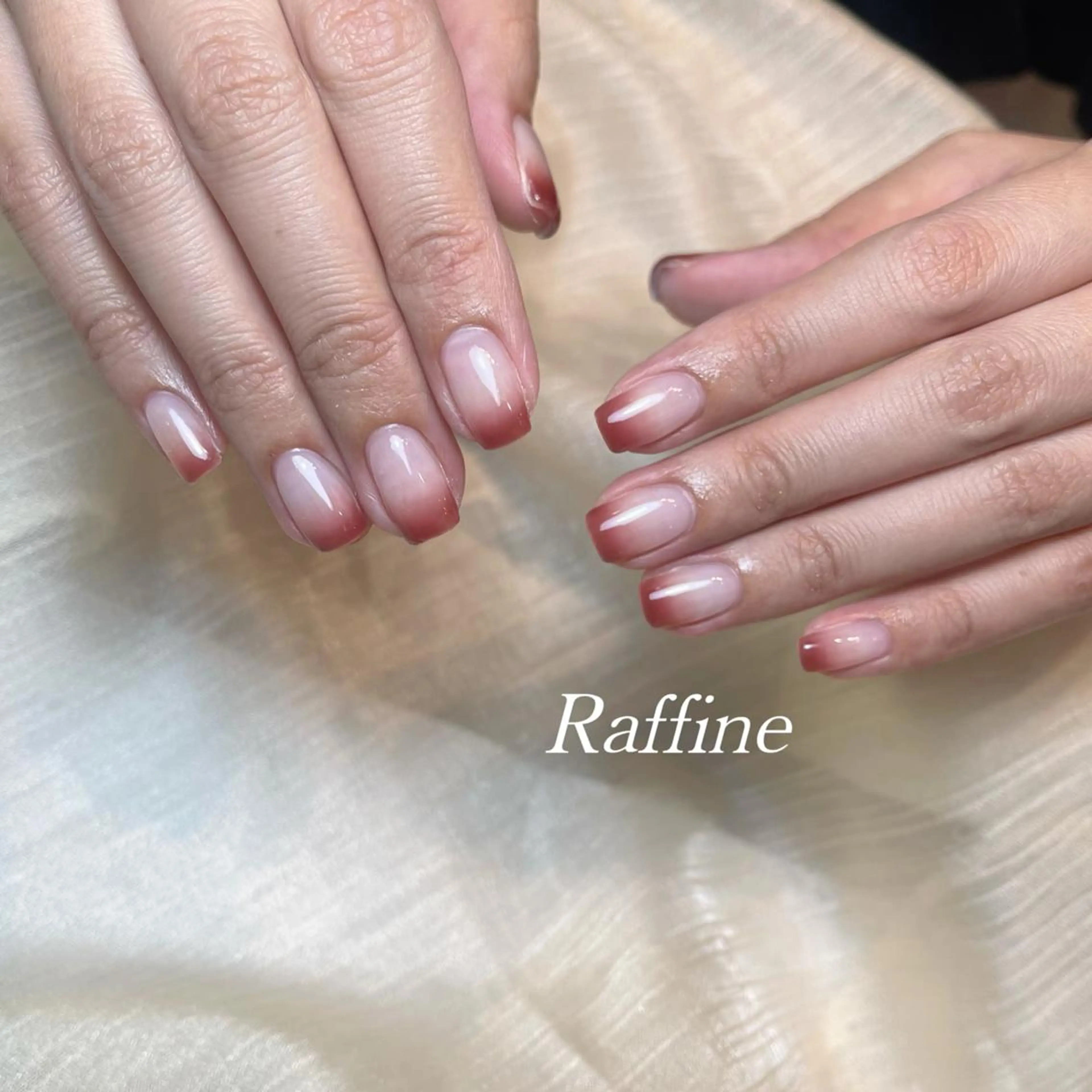 ネイル RAFFINE haru🦋🩵のネイルデザイン