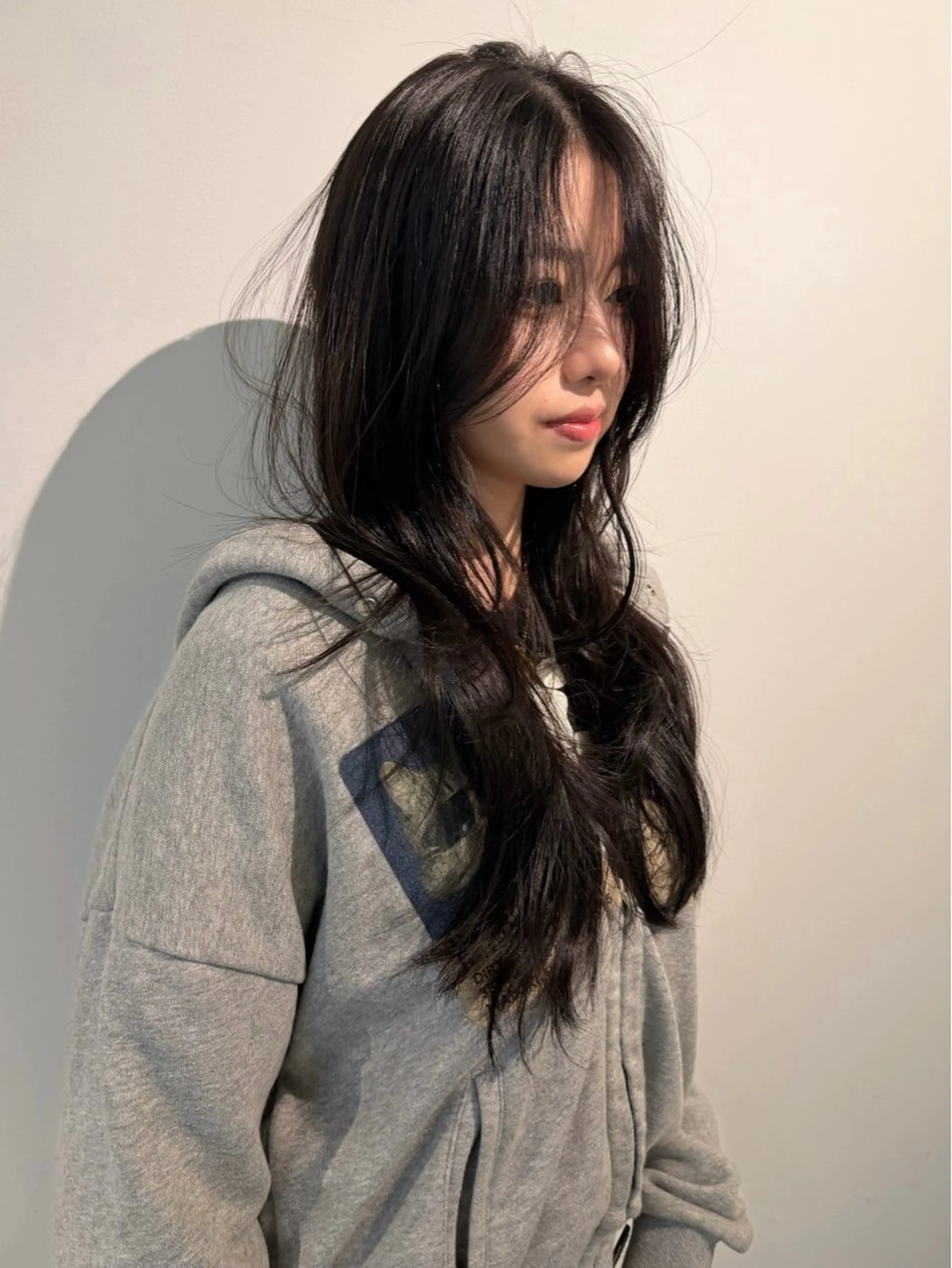 ロング レイヤーカット 似合わせカット カット トリートメント Fev AYAHAのヘアスタイル