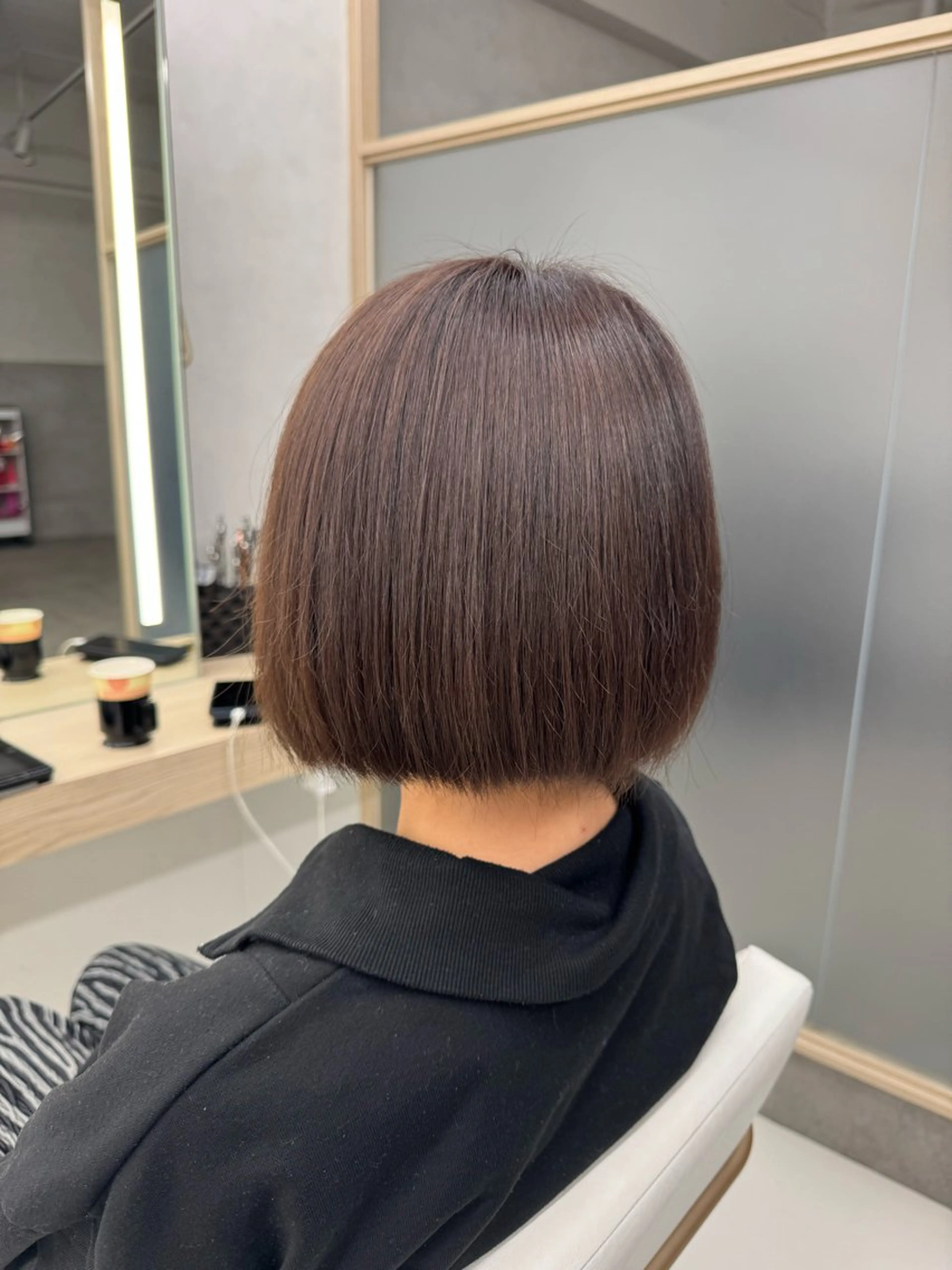 セミロング カラー 韓国レイヤー/ 顔まわり/西野和裕のヘアスタイル