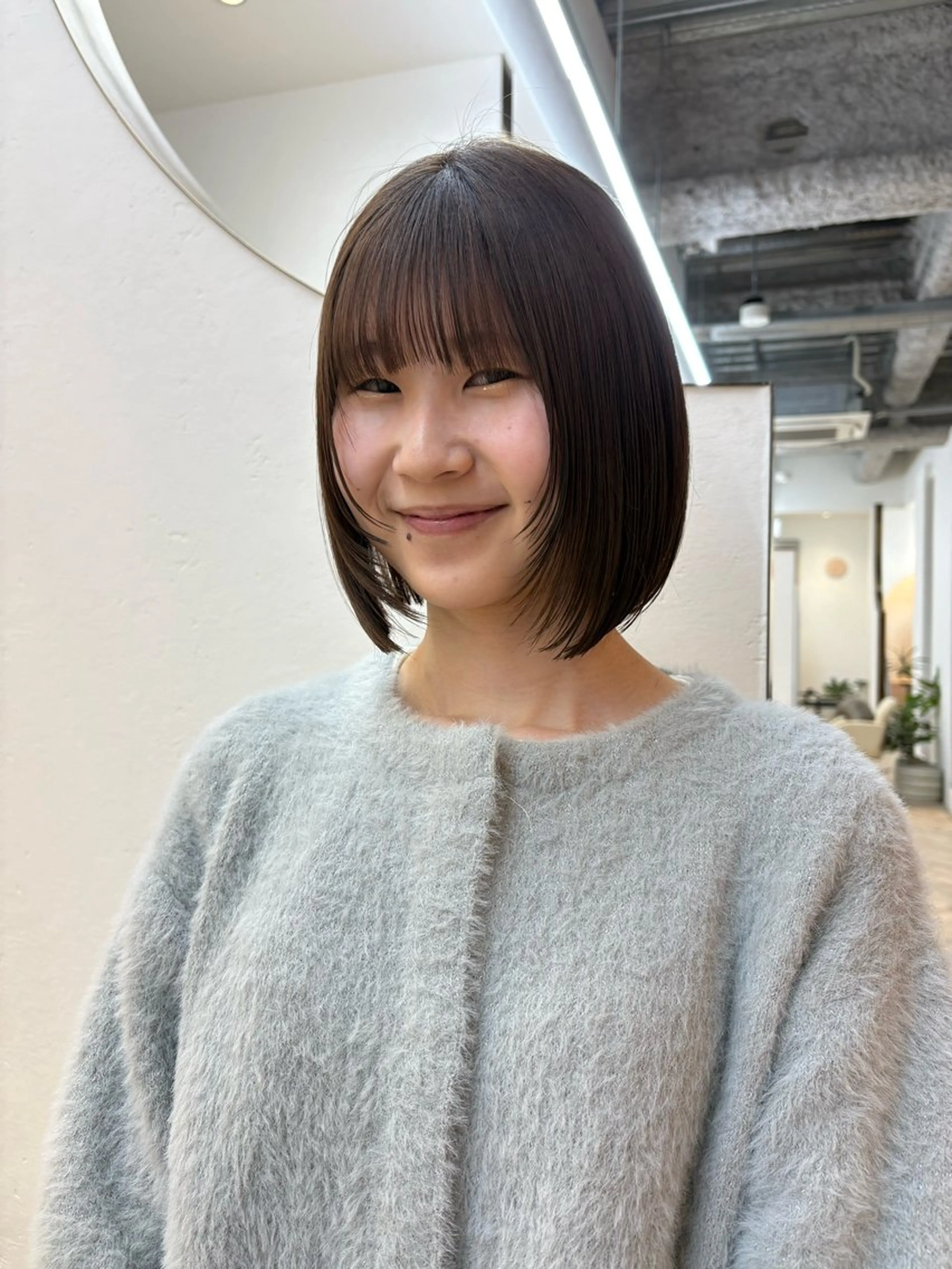 ミディアム カラー アッシュ アッシュブラウン ブラウンカラー ボブ ひなた ブリーチ/渋谷のヘアスタイル