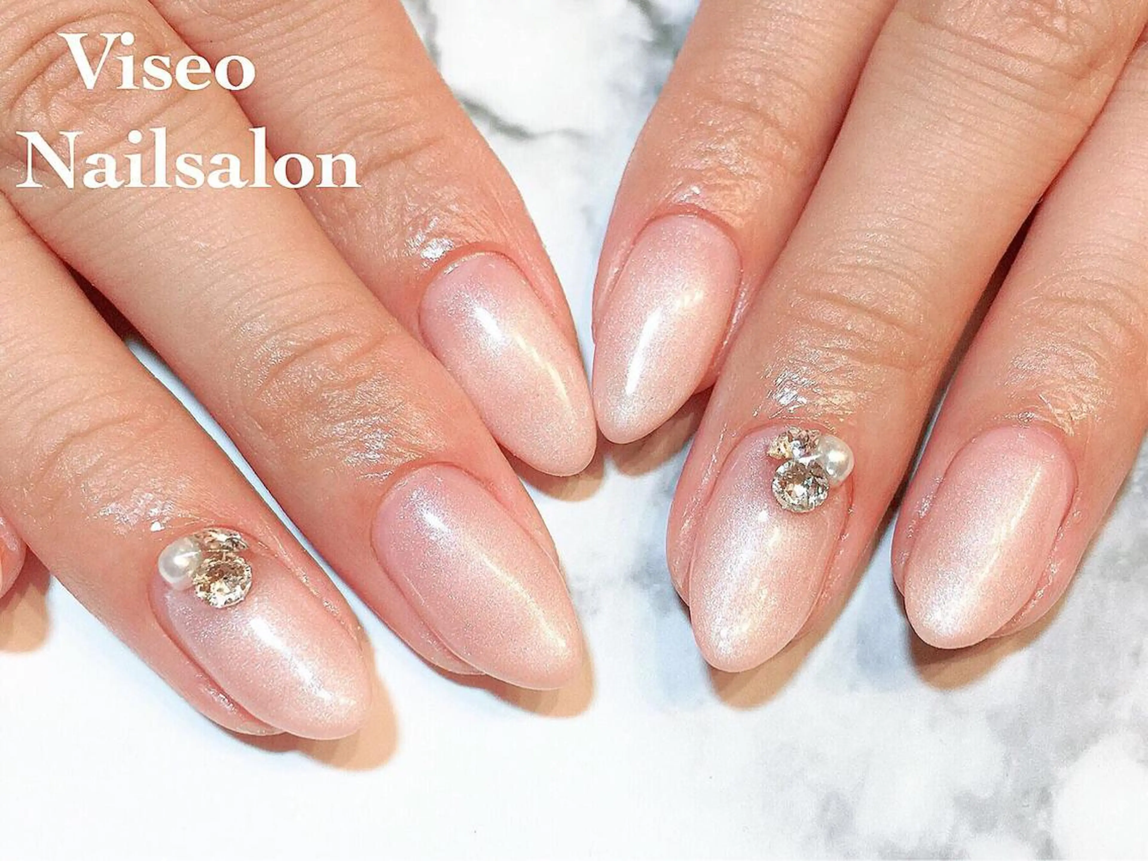 ネイル Viseo《6週間 長持ちパラジェル》のネイルデザイン