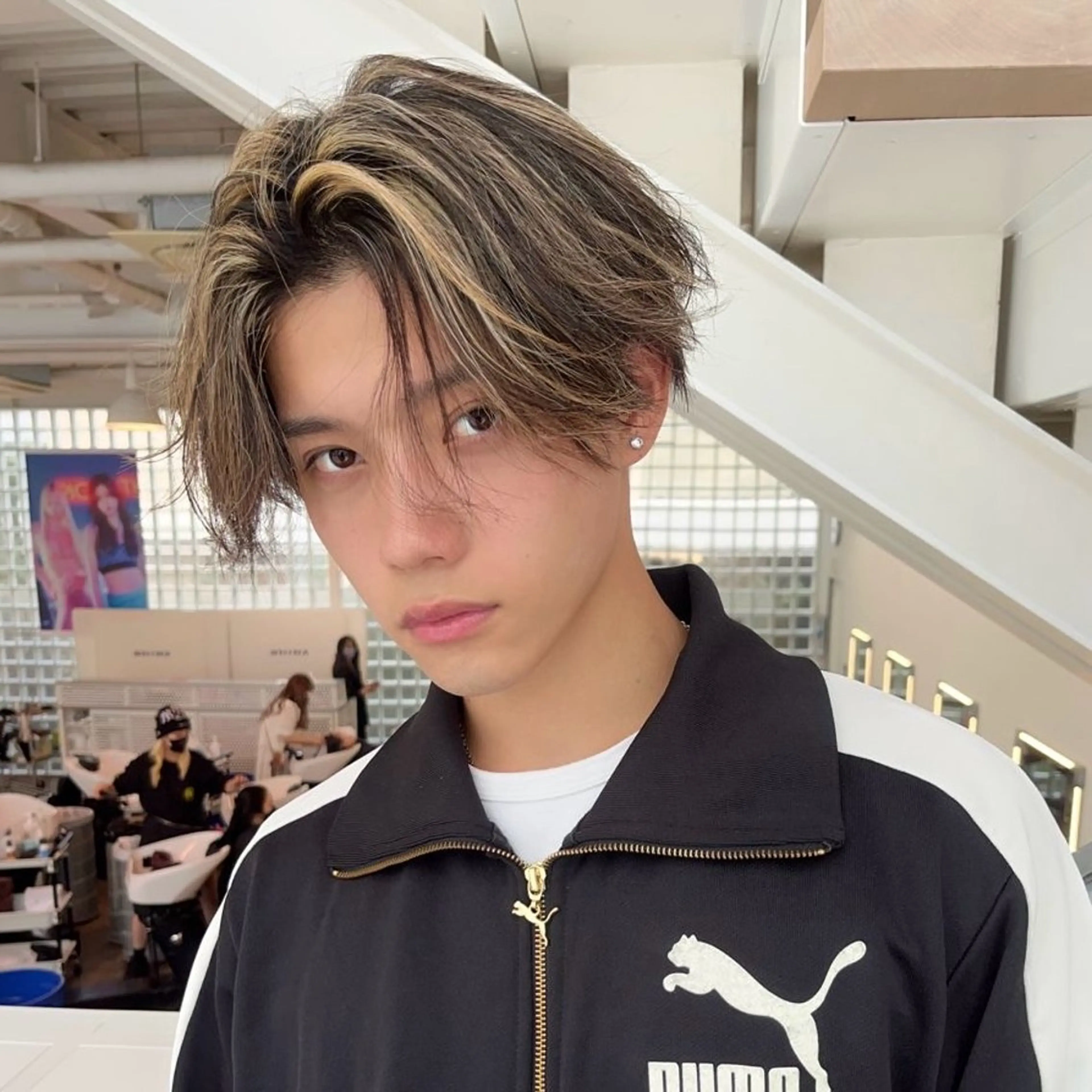 【ミニモ学割メニュー】🚹メンズ限定🚹 カット+メンズハイライトカラー・メッシュ 海外風スタイル 👦🏻の写真