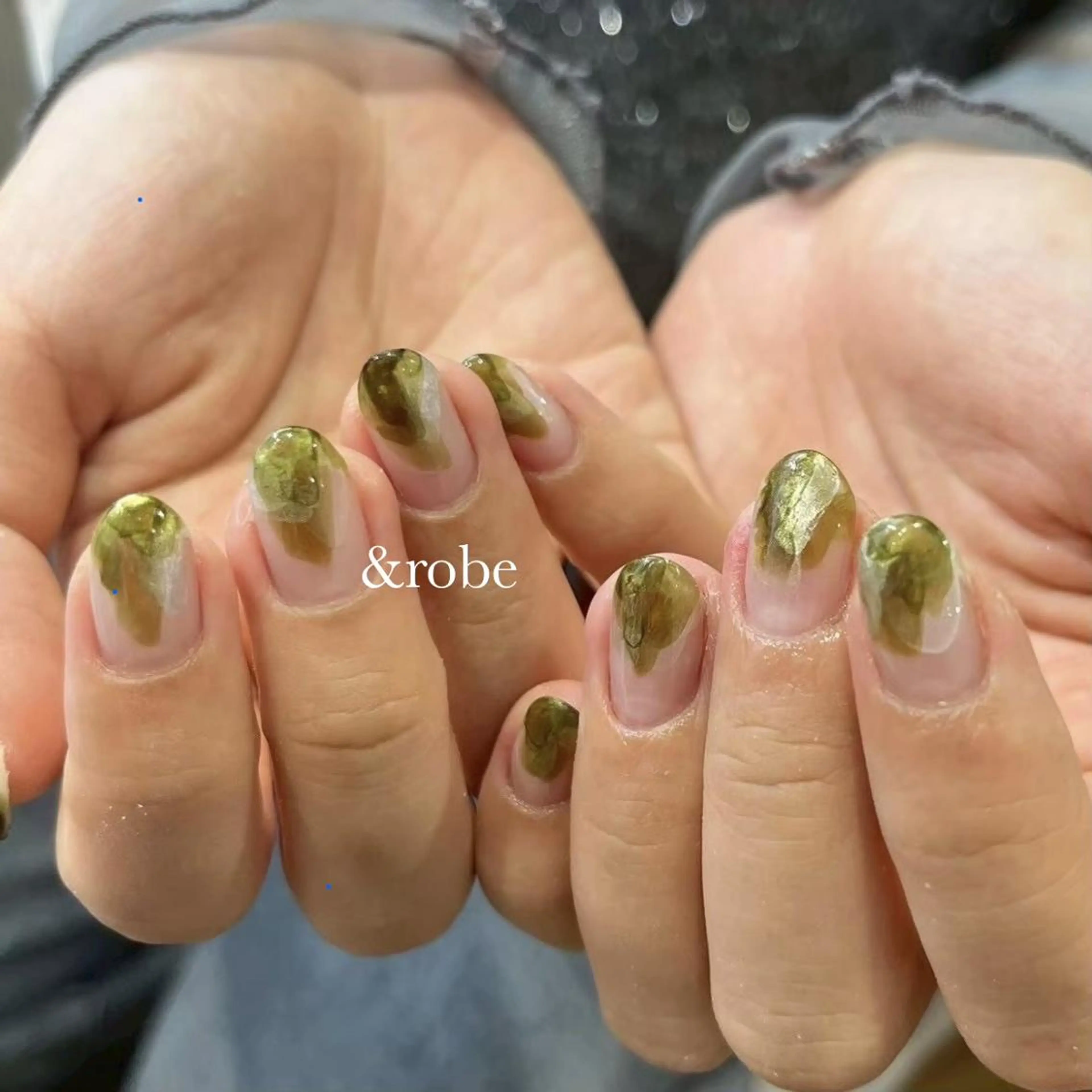 ネイル アートネイル ニュアンスネイル ハンドネイル ＆robe  mii 🌿のネイルデザイン