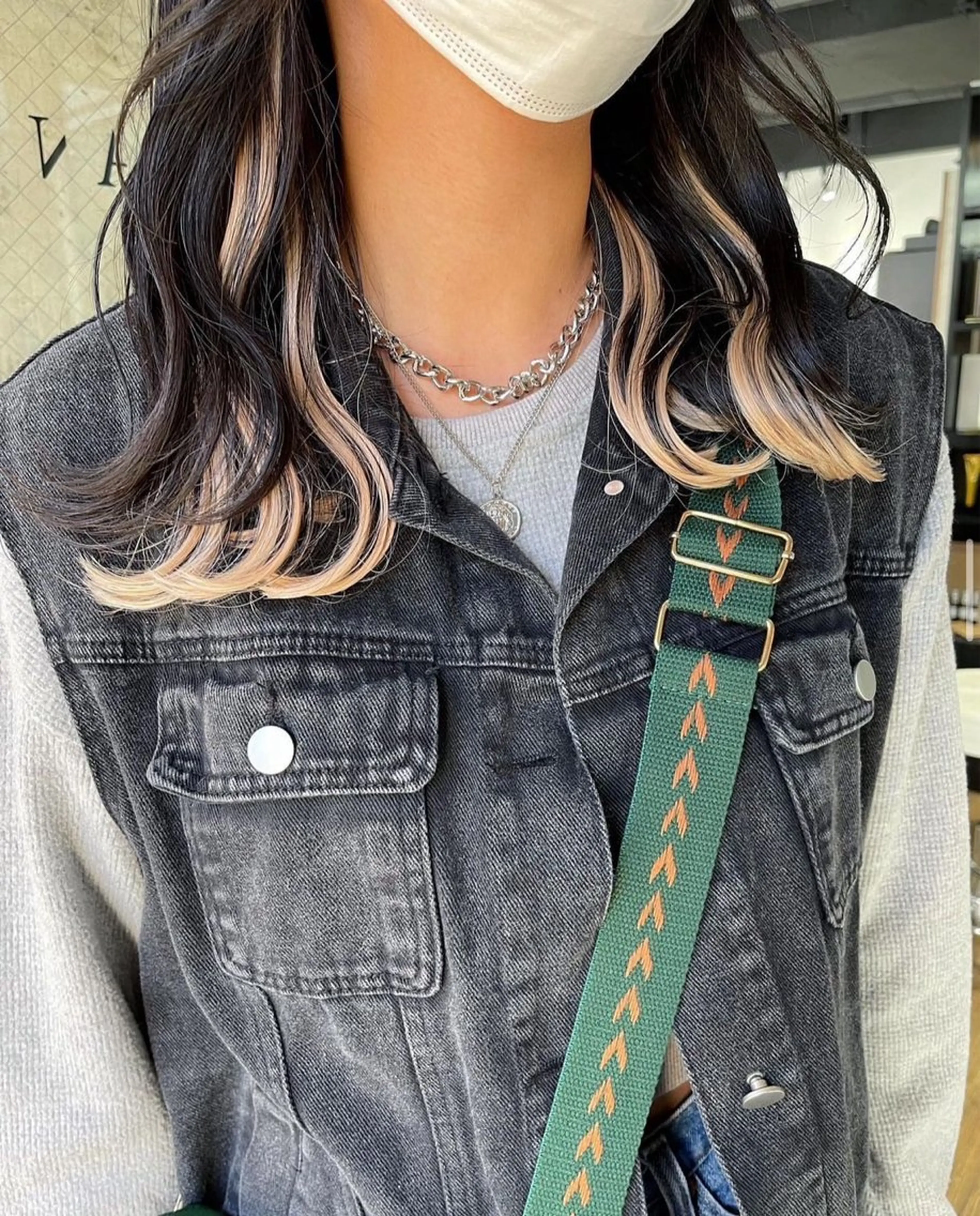 カラー カット エクステ ミルクティーベージュ ブリーチ🖤サヤカのヘアスタイル