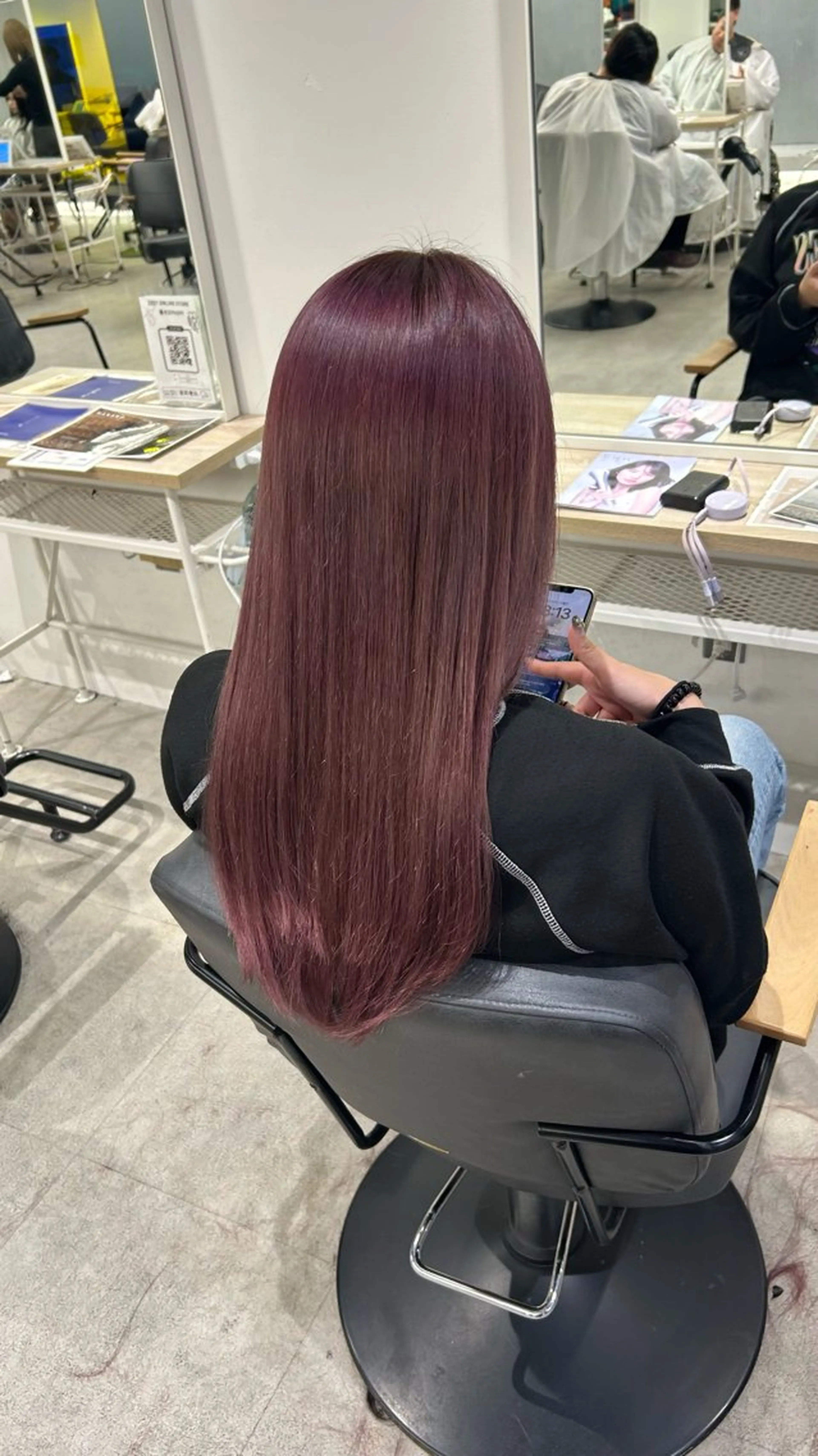 ロング カラー himari💜 暖色/レイヤーカットのヘアスタイル