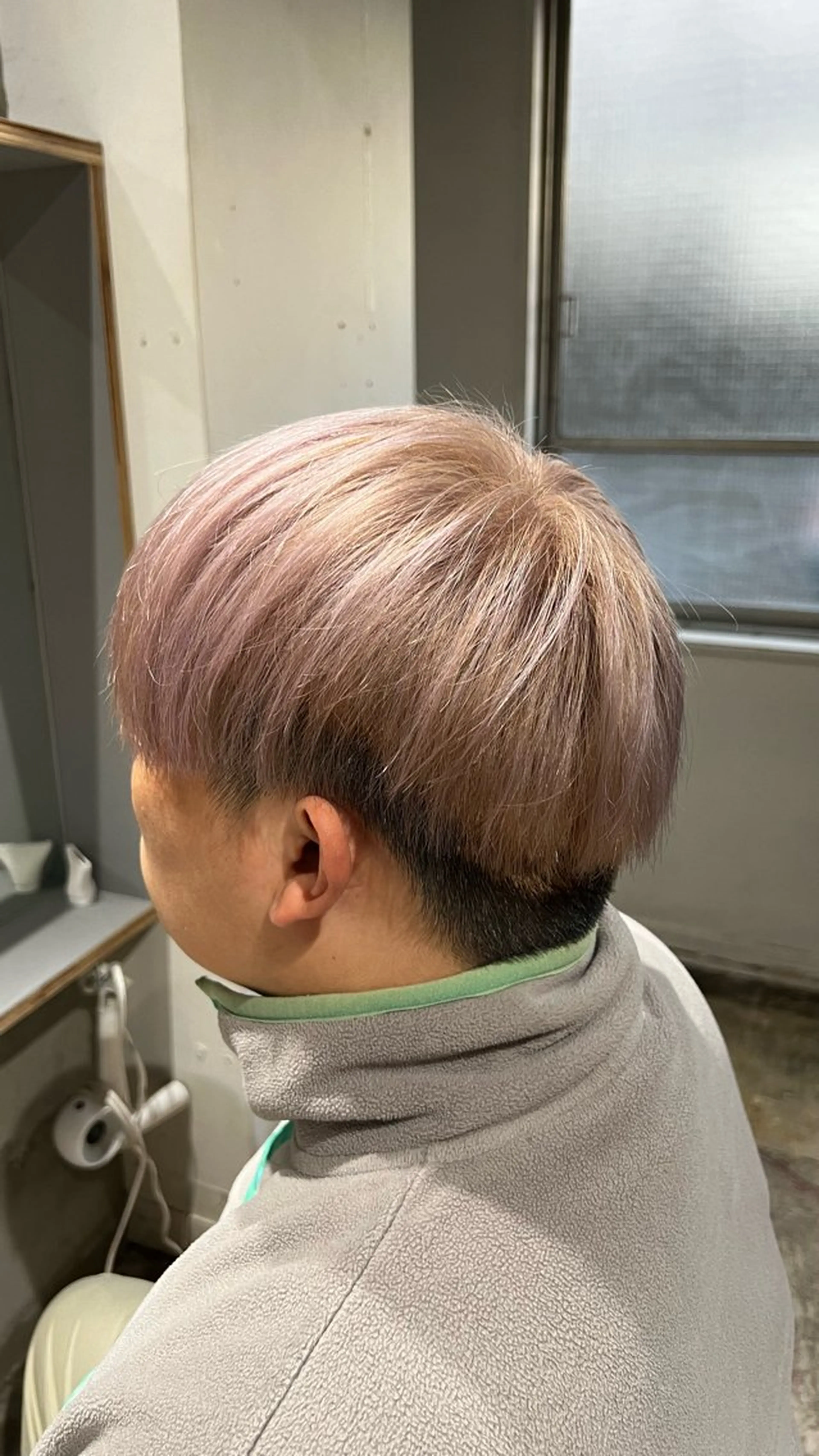 ショート ハイライト 夏見 柚羽のヘアスタイル