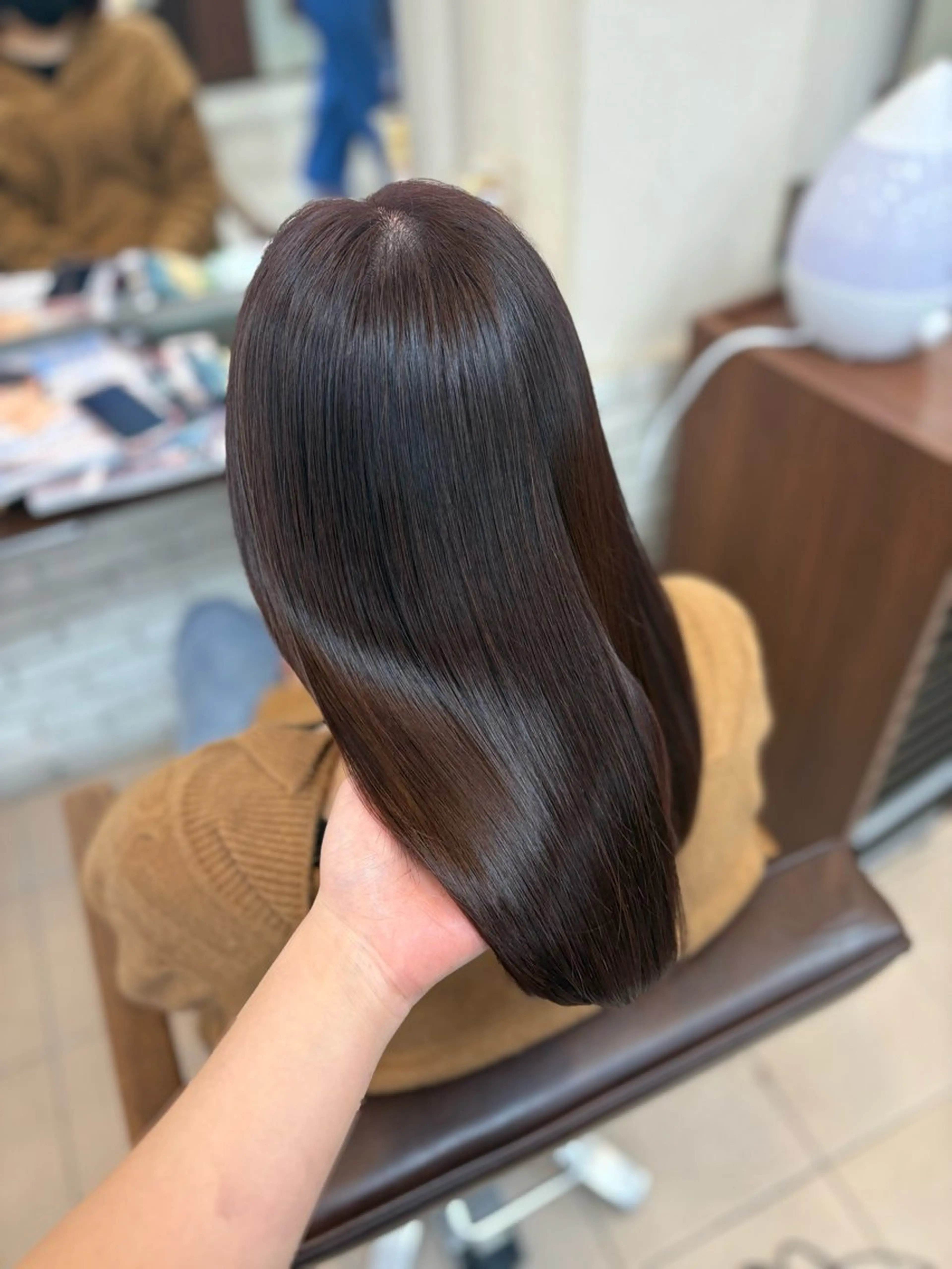 ミディアム カット ヘアカラー トリートメント 富澤あゆみ/髪質改善 /レイヤーカットのヘアスタイル