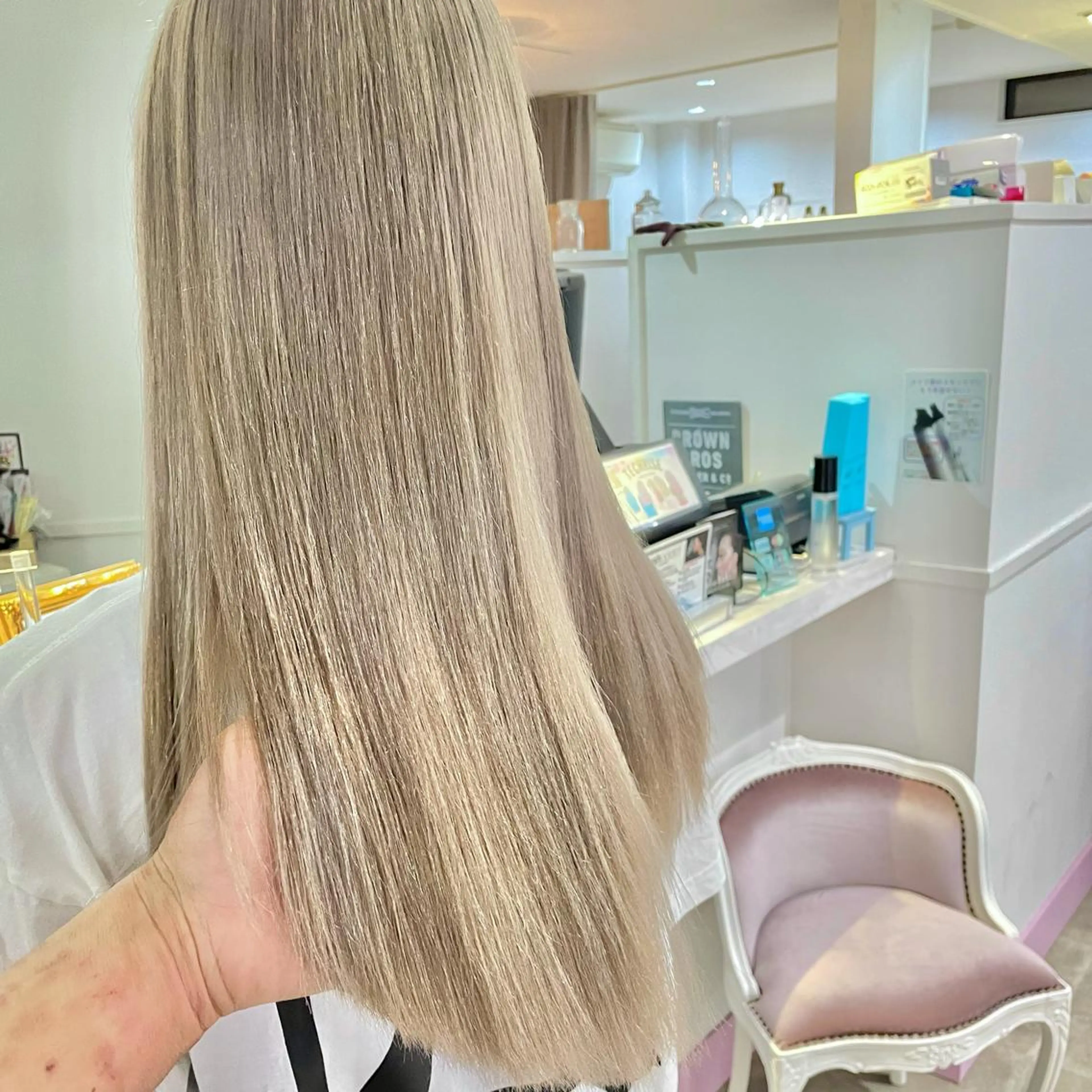 ロング ヘアカラー トリートメント Lit.豊橋 夏目のヘアスタイル