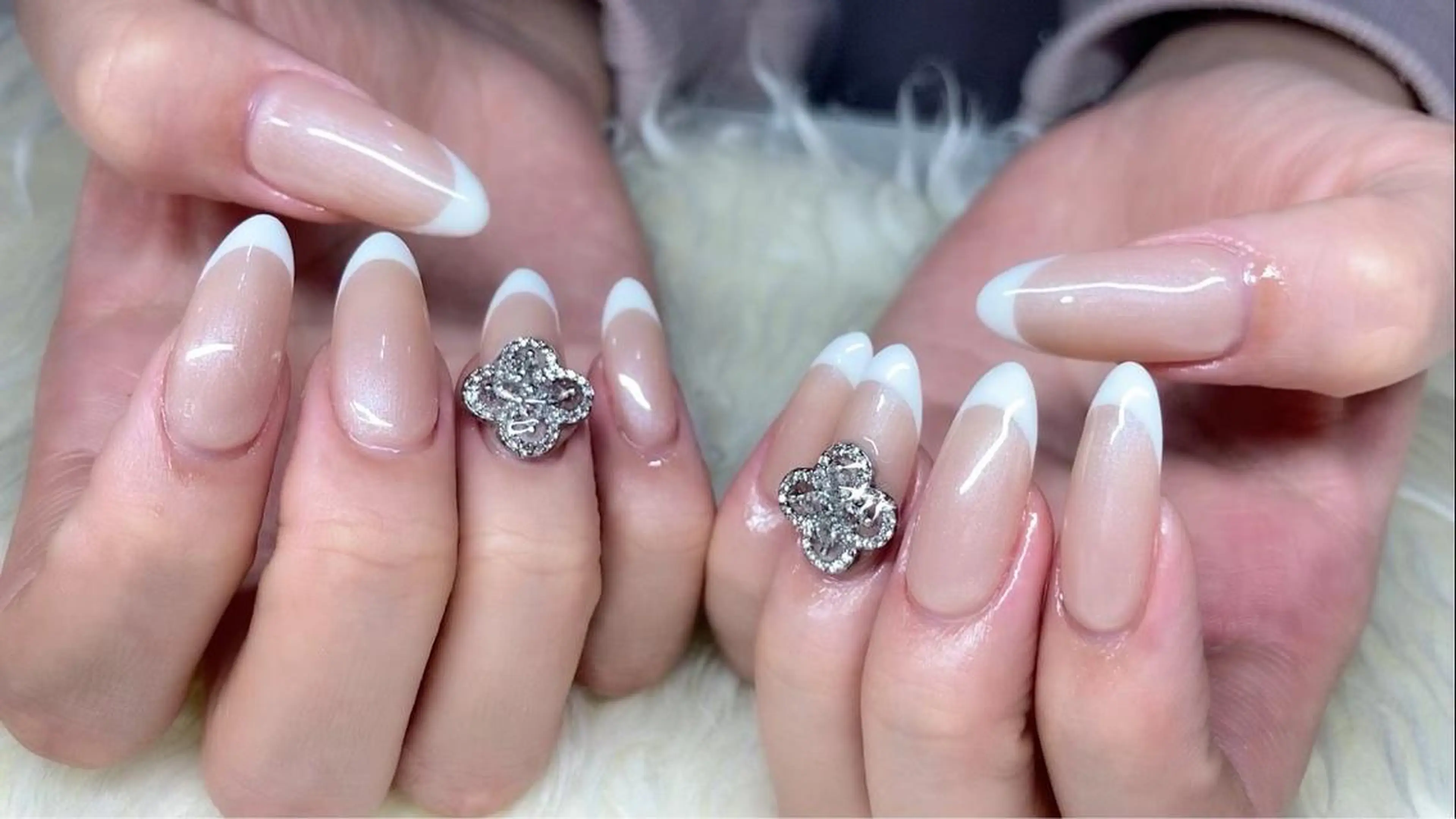 ネイル 長さ出し フレンチネイル ジェルネイル 韓国ネイル 持ち込み ハンドネイル Nail&eye Belire 新宿のネイルデザイン