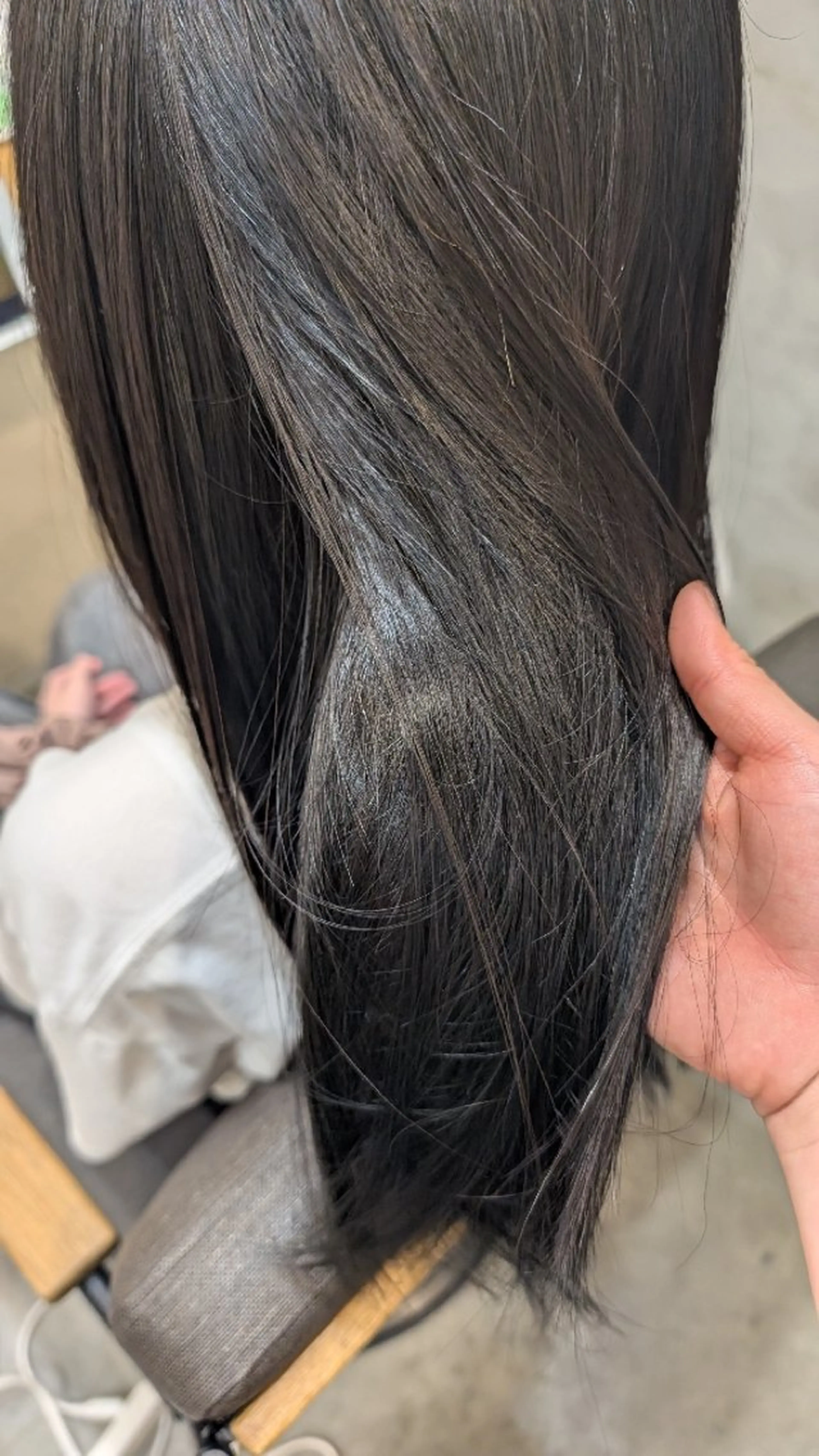 カラー ブリーチ ヘアカラー 【女性限定】 しおりのヘアスタイル