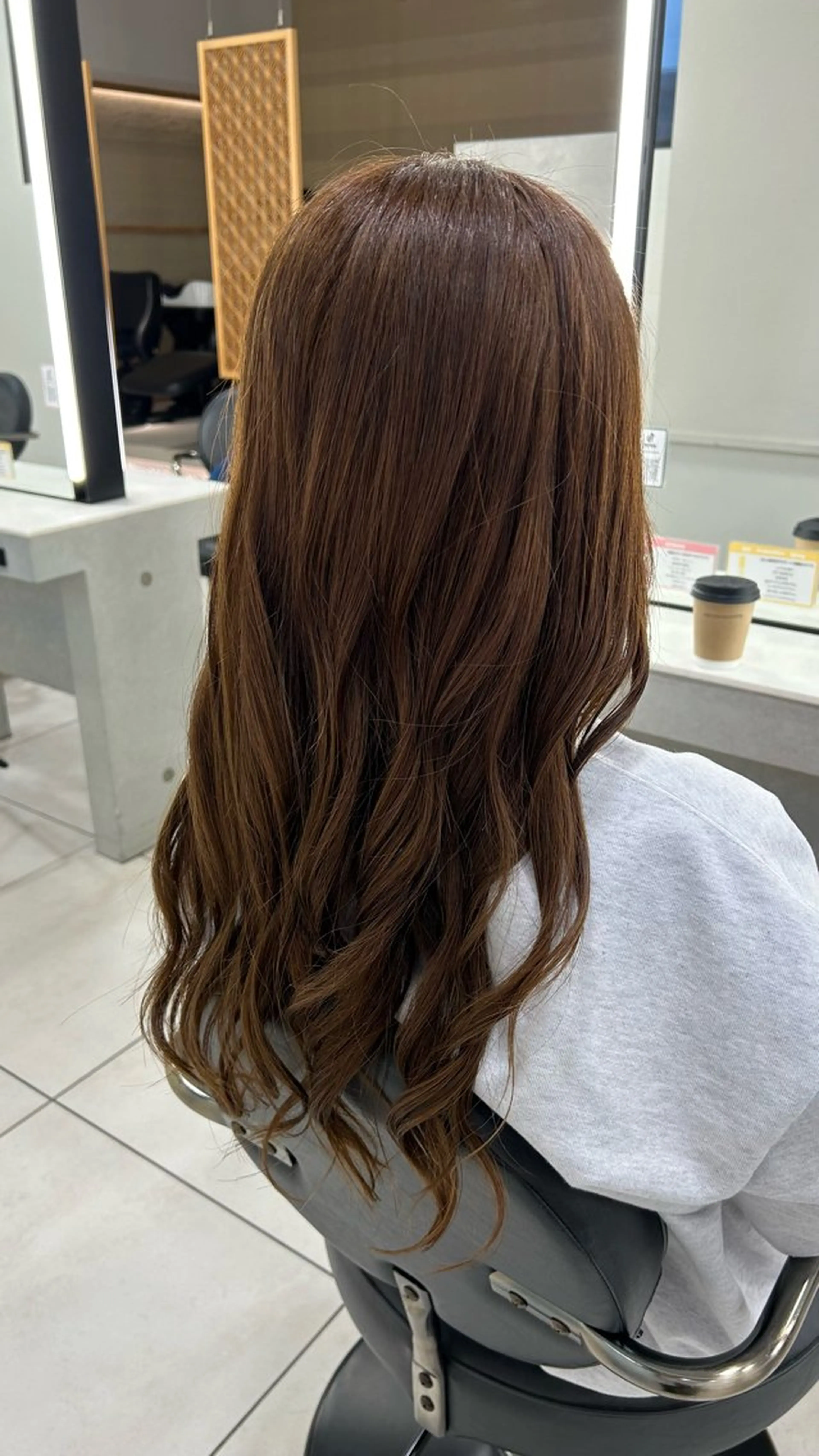 ロング カットカラー🎀 黒木彩未のヘアスタイル