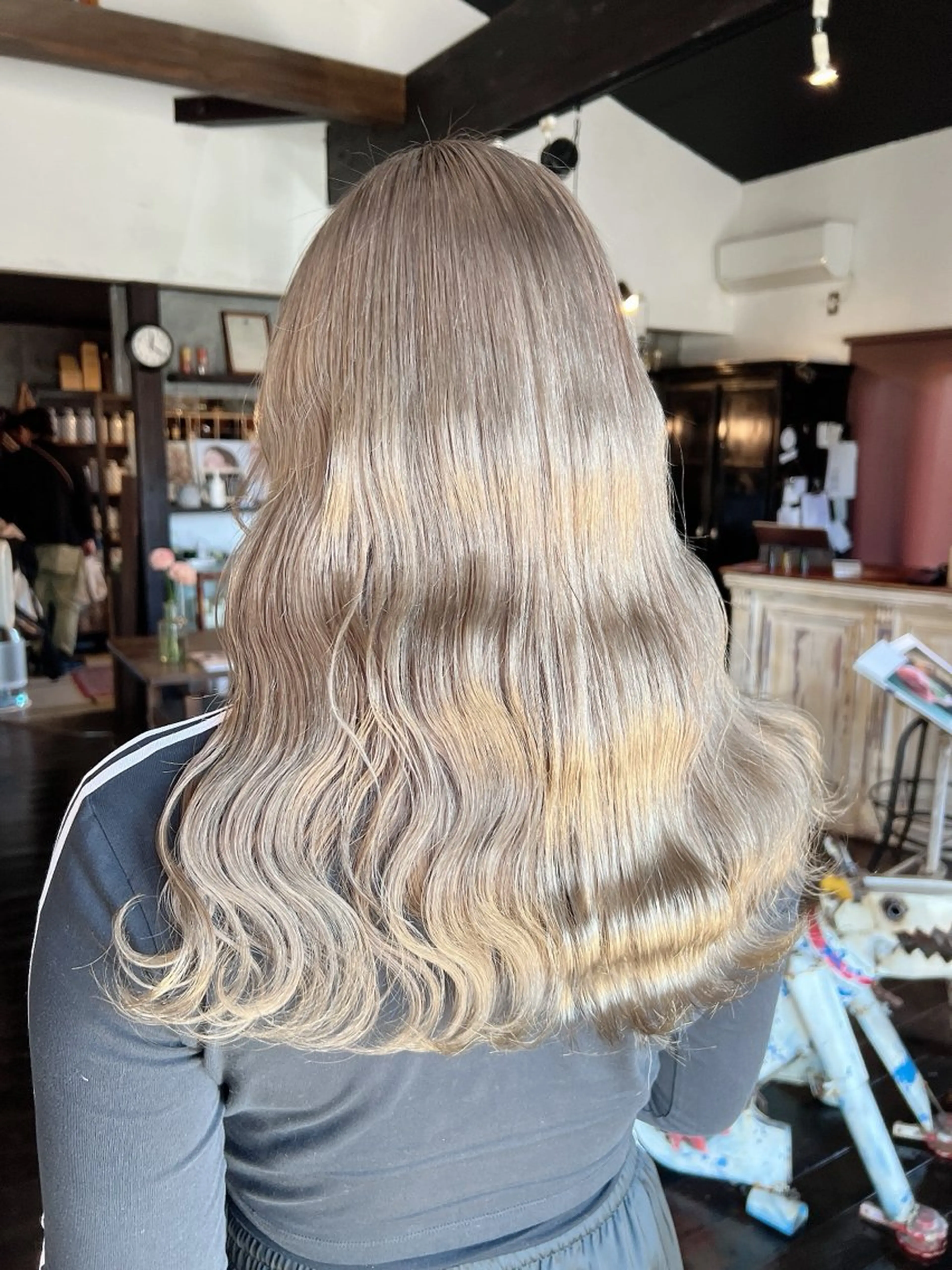 セミロング 🩵小野 えりか🩷のヘアスタイル