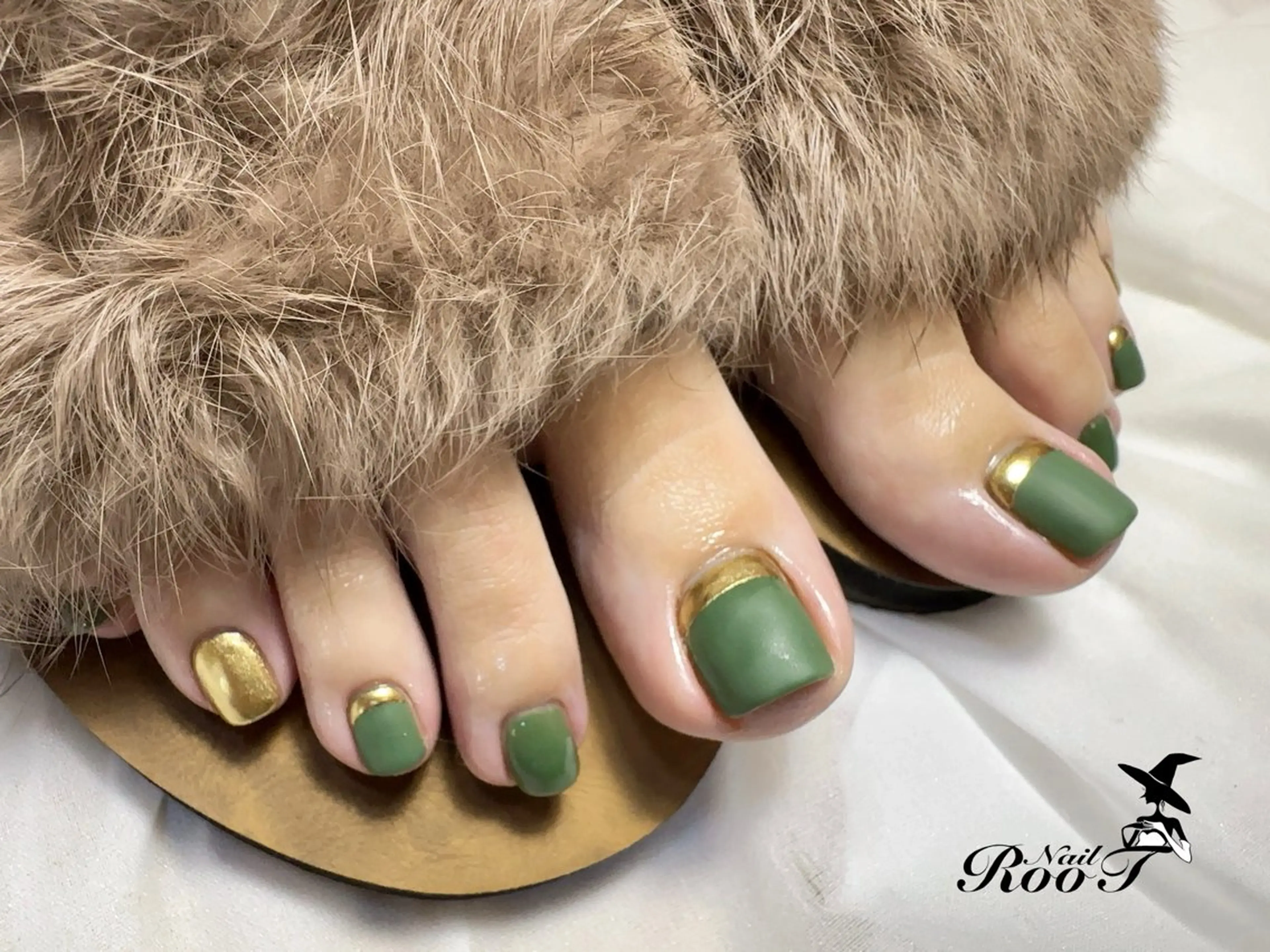ネイル ラメ(グリッター) マットネイル ミラーネイル フットネイル RooT Nailのネイルデザイン