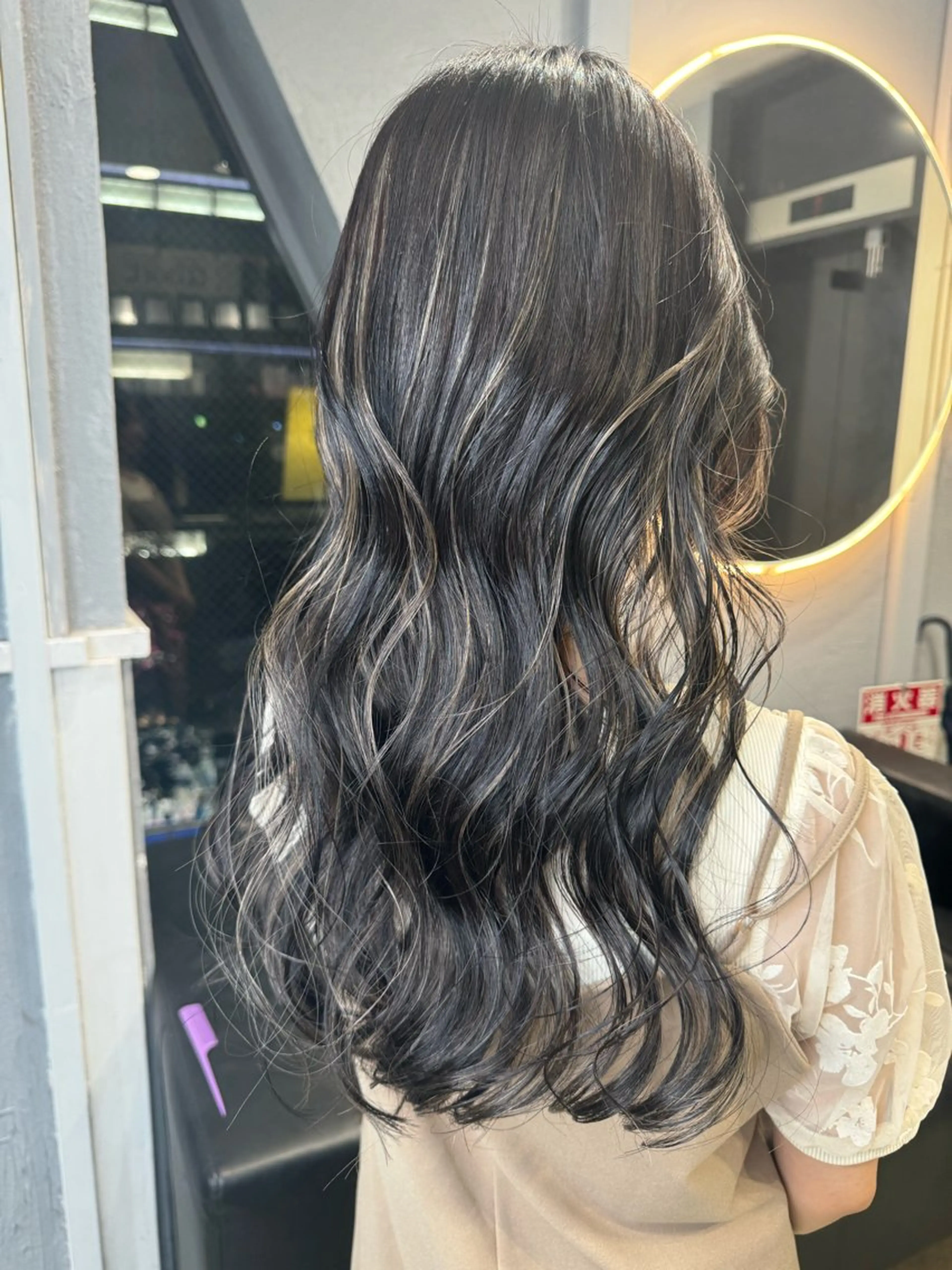 ミディアム カラー dao/ミルクティー /ブラウン/ブロンドのヘアスタイル