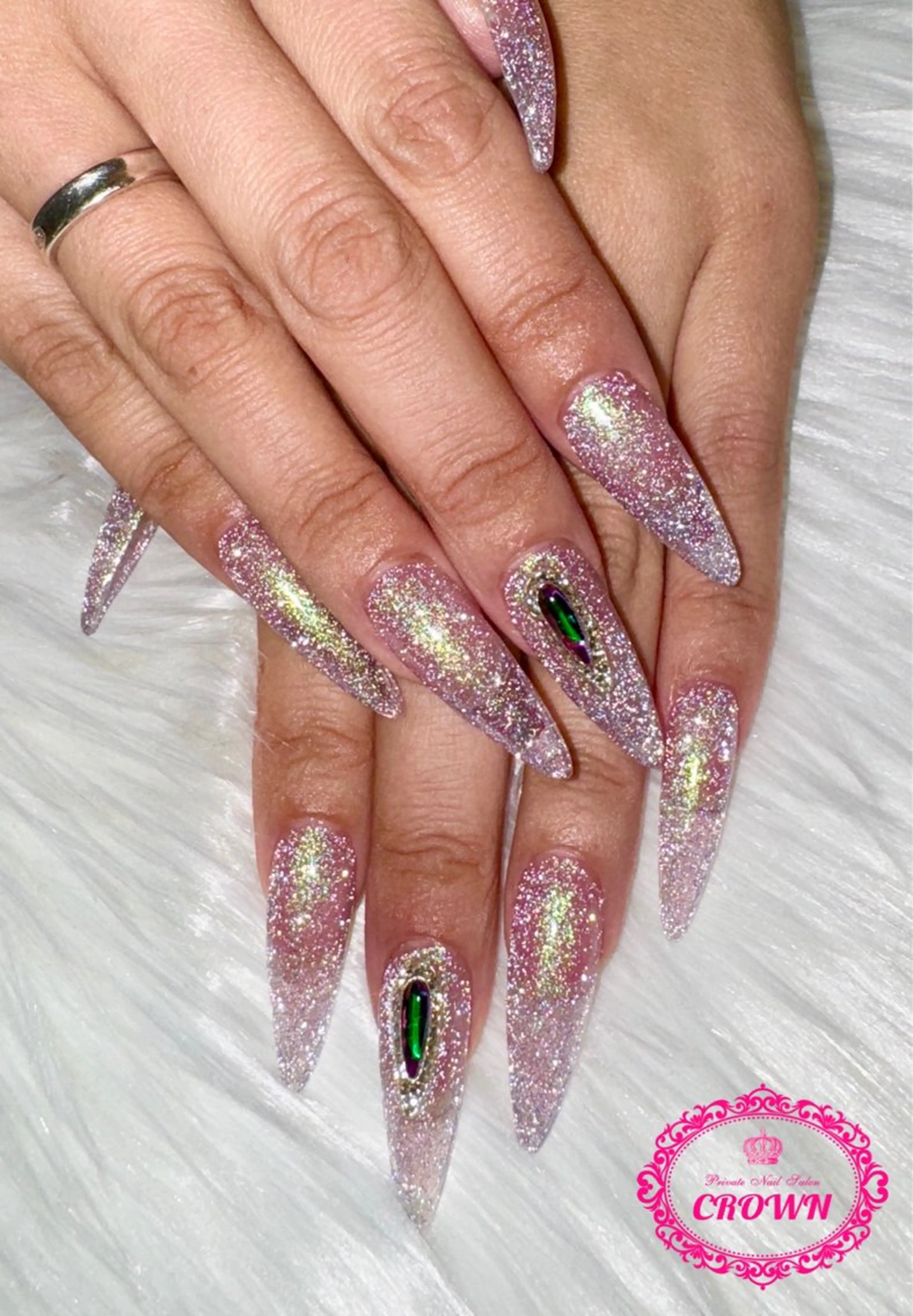 ネイル CROWN プライベートサロンのネイルデザイン