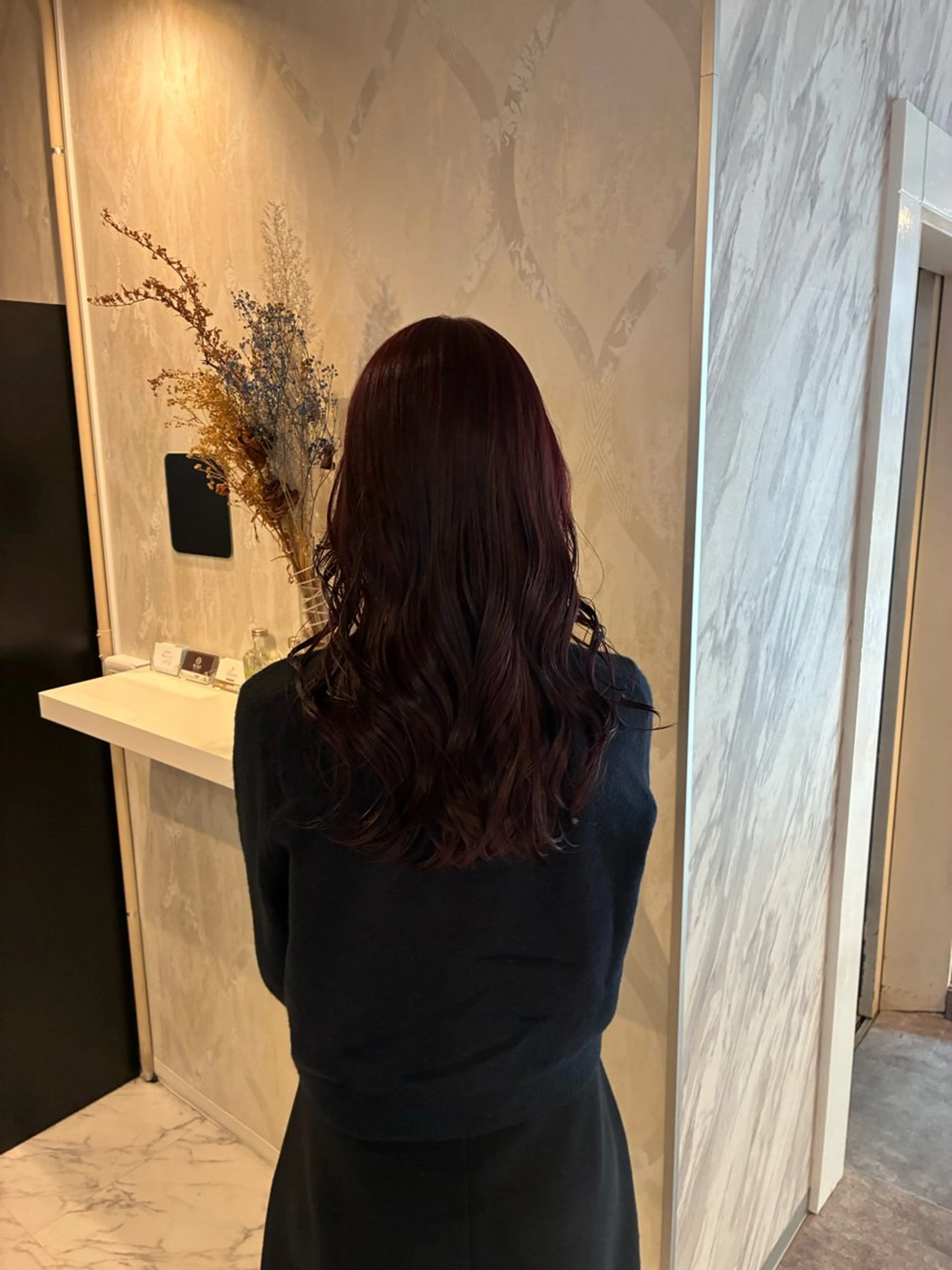 カラー ボルドーカラー 透明感カラー ラベンダーカラー ハナダ メイのヘアスタイル