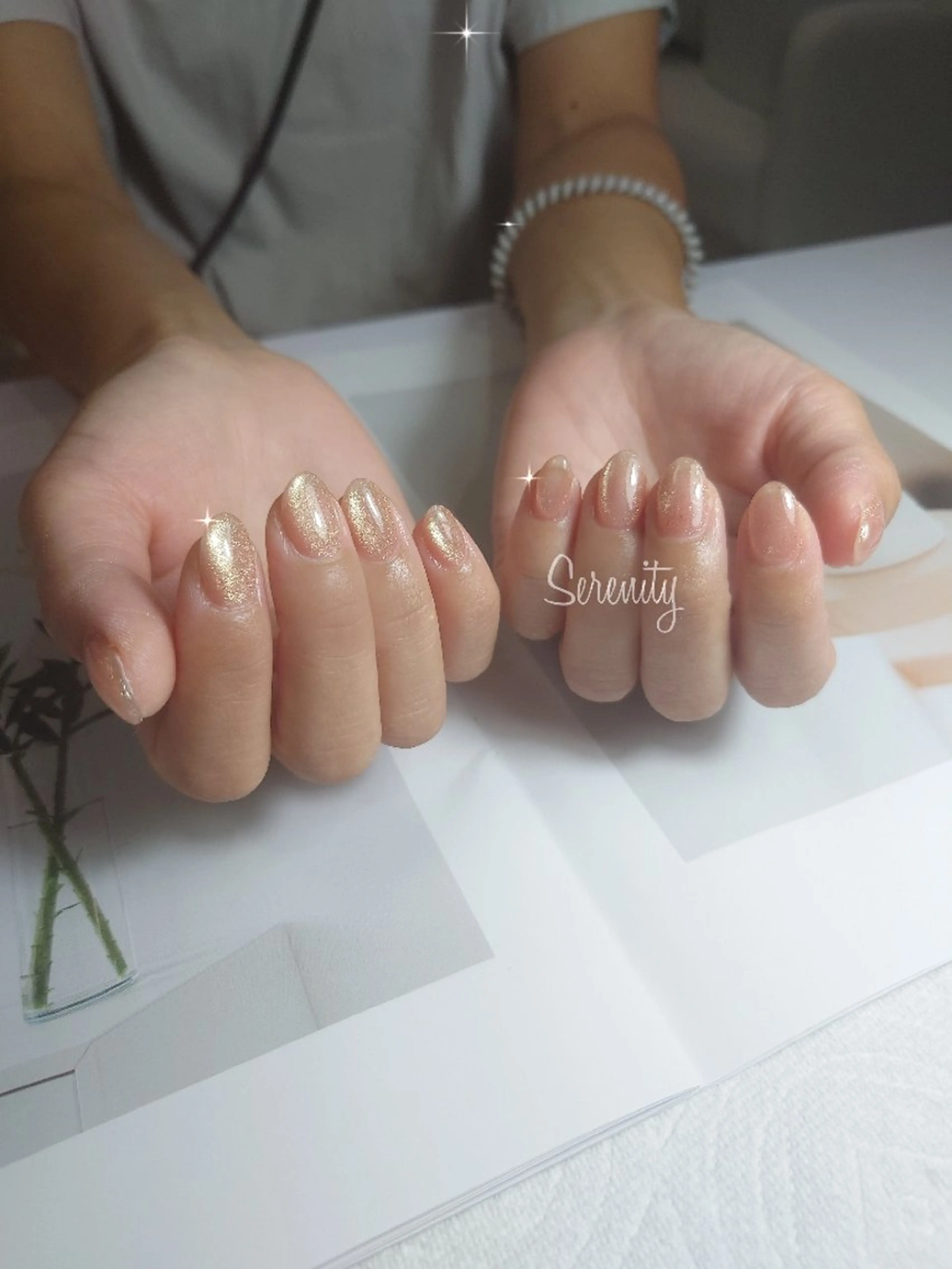 ネイル キラキラネイル マグネットネイル マグネットワンカラー ワンカラーネイル nail  serenityのネイルデザイン