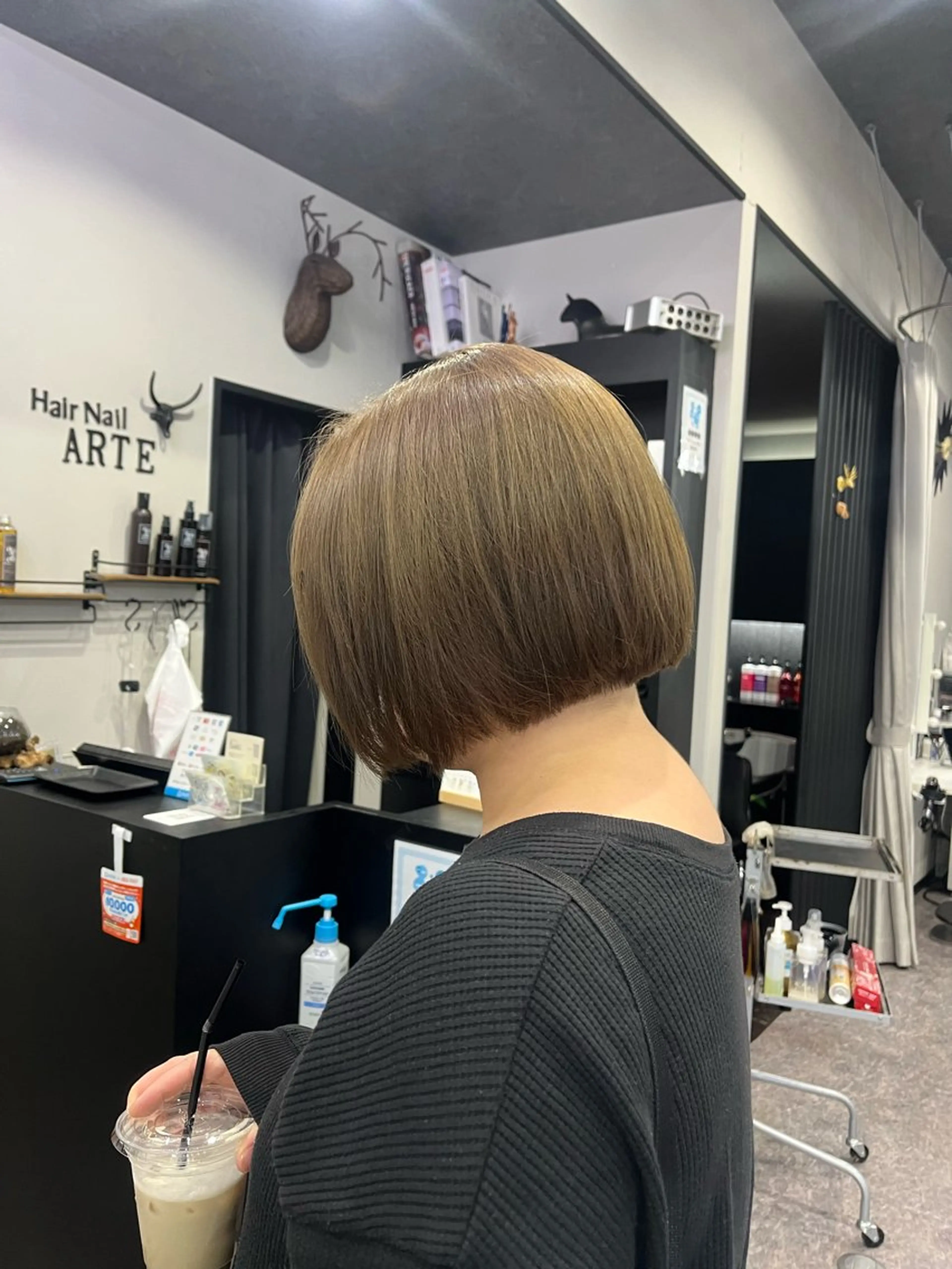 ショート カラー 友滝 真菜美のヘアスタイル