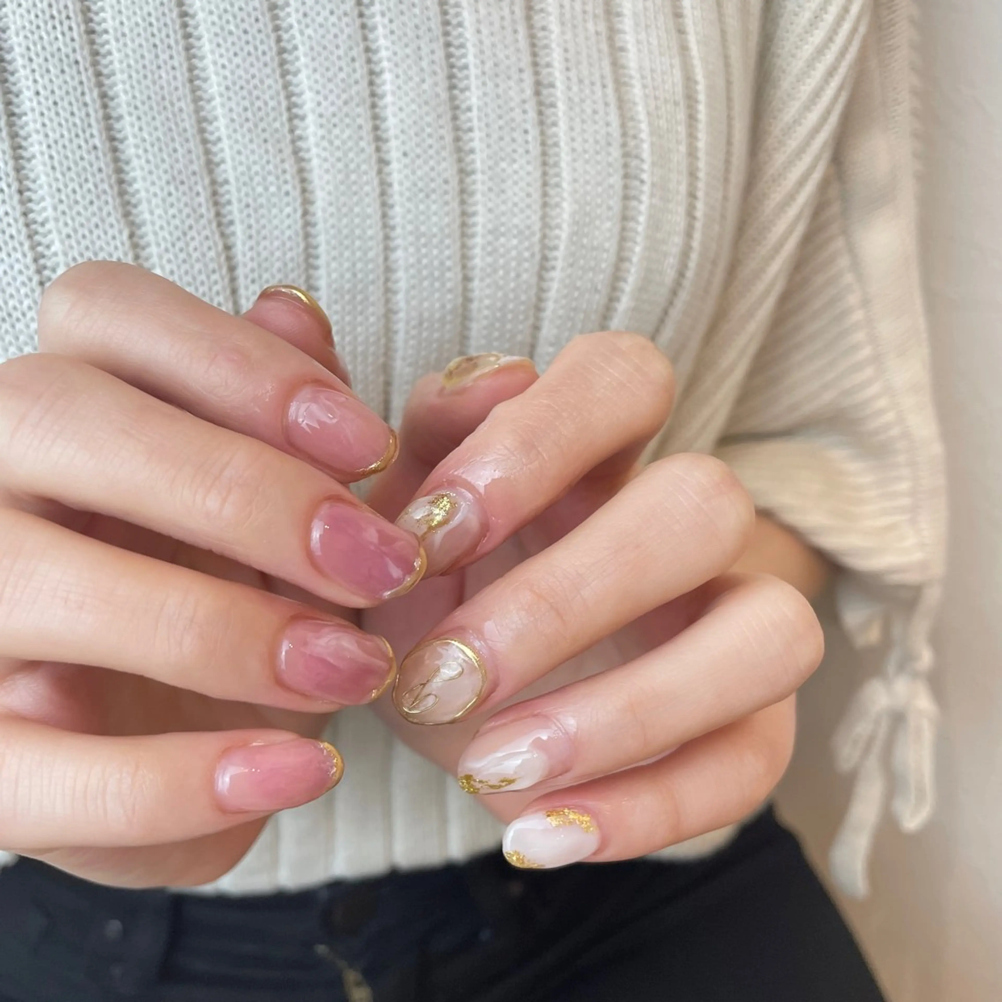 ネイル ニュアンスネイル 楢本 彩耶のネイルデザイン