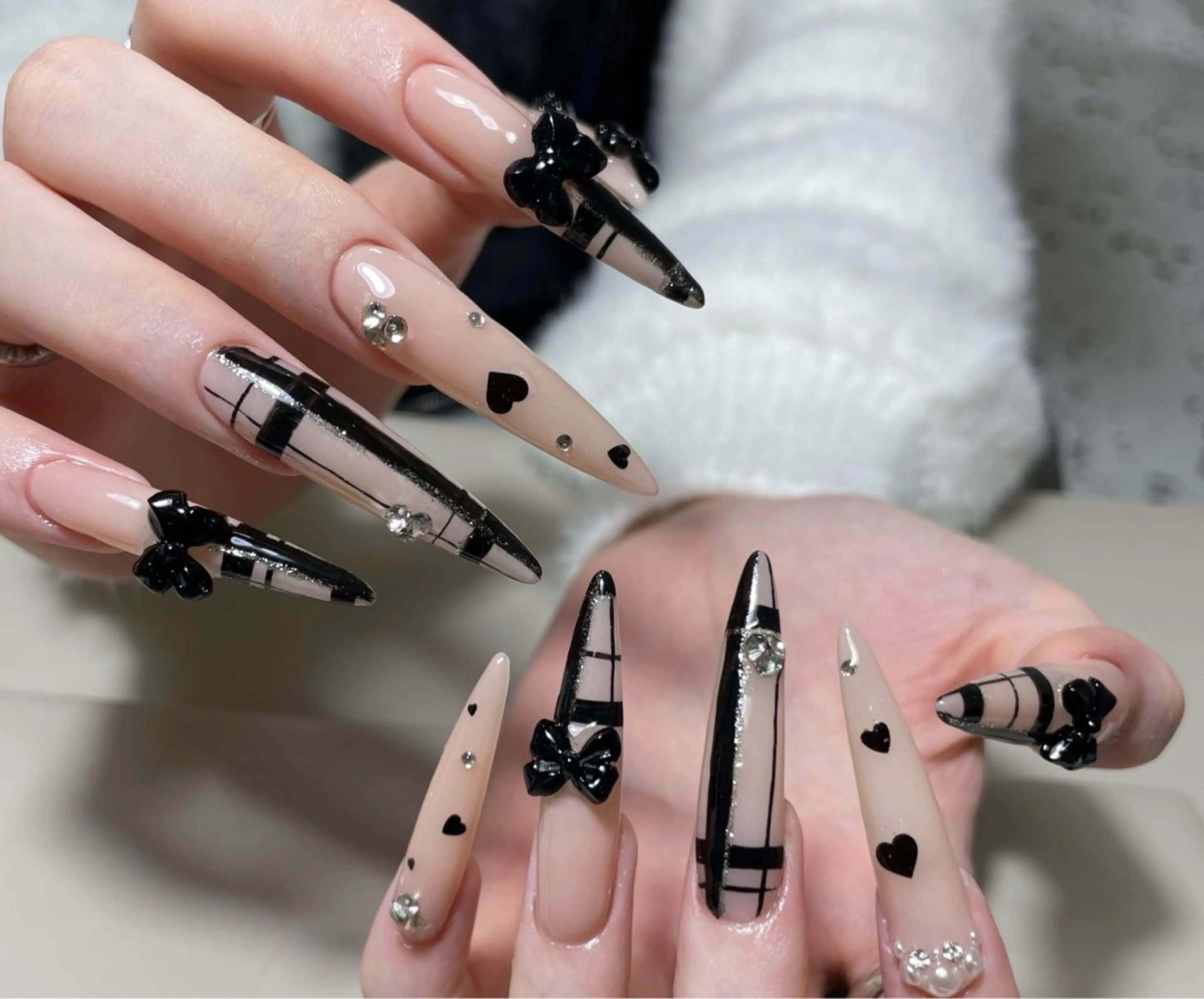 ネイル ハンドネイル THE ONE 鈴木のネイルデザイン